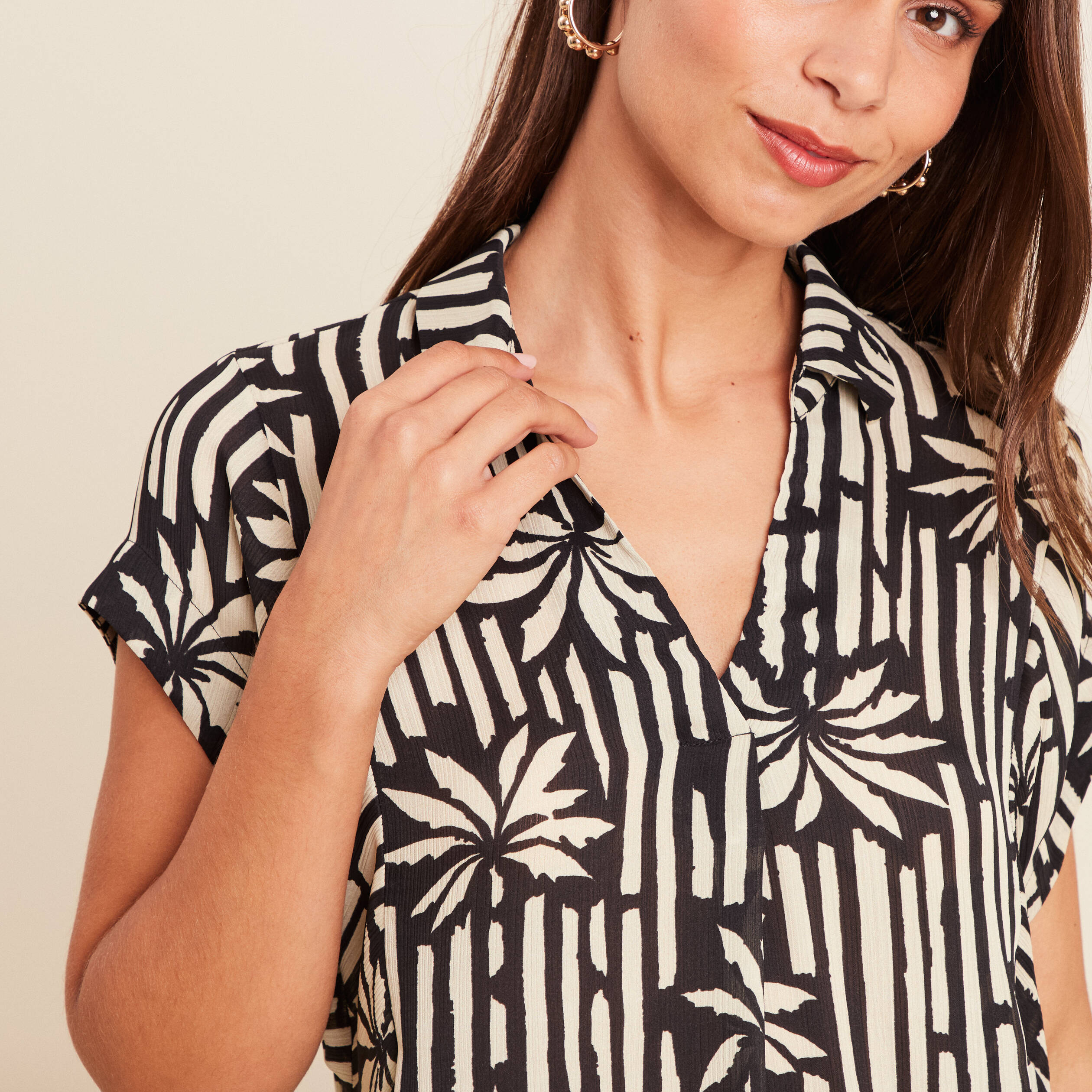 blouse en voile col v manches courtes noir femme Blouse en voile col v manches courtes noir femme