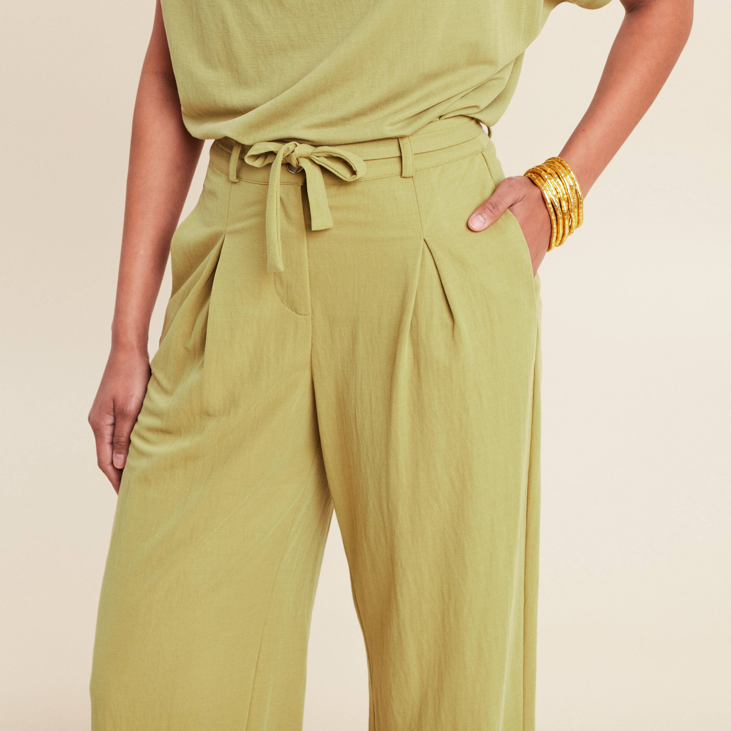 pantalon fluide taille haute vert olive femme Pantalon fluide taille haute vert olive femme