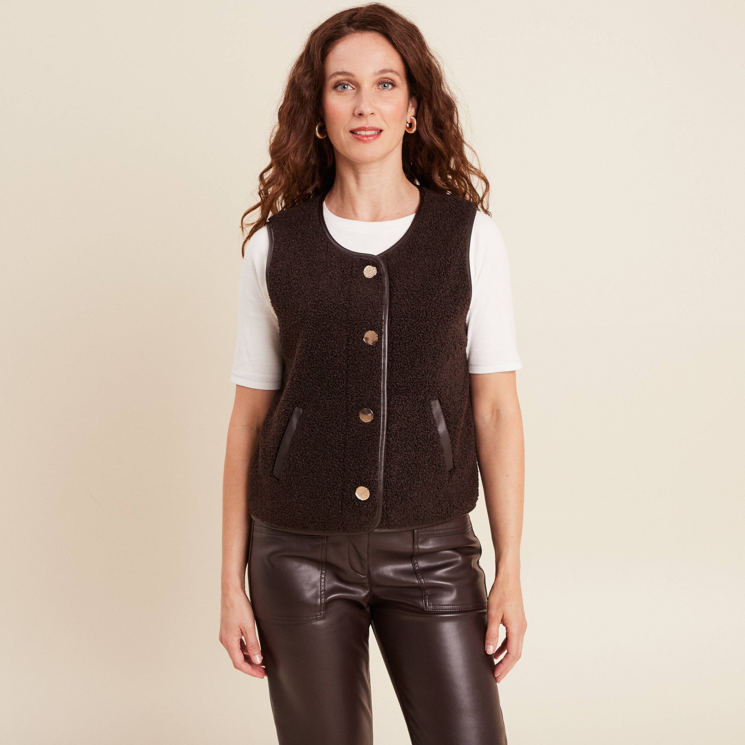 gilet sans manches sans col marron fonce femme Gilet sans manches sans col marron foncé femme