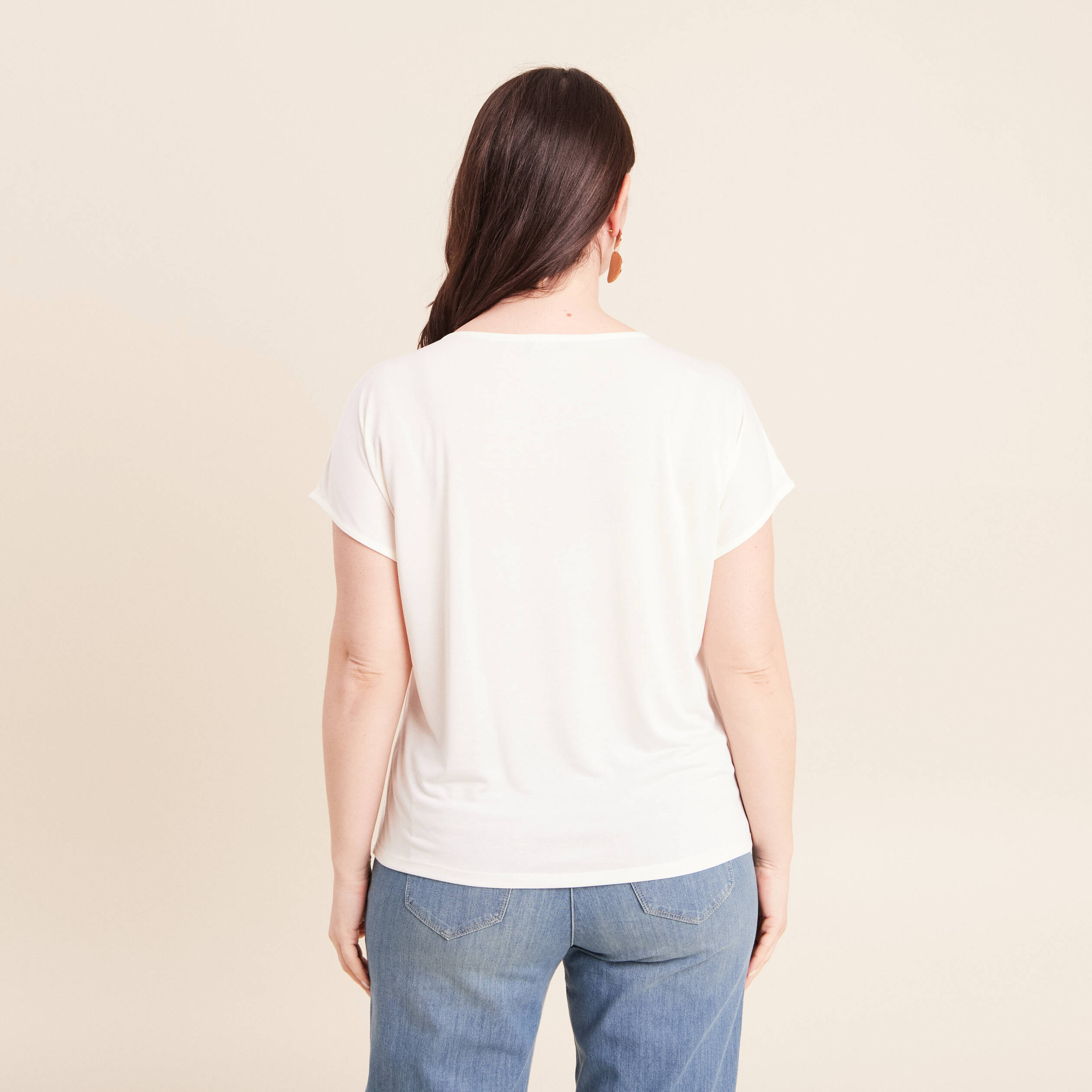T-shirt col rond manches courtes brod&eacute; ecru femme