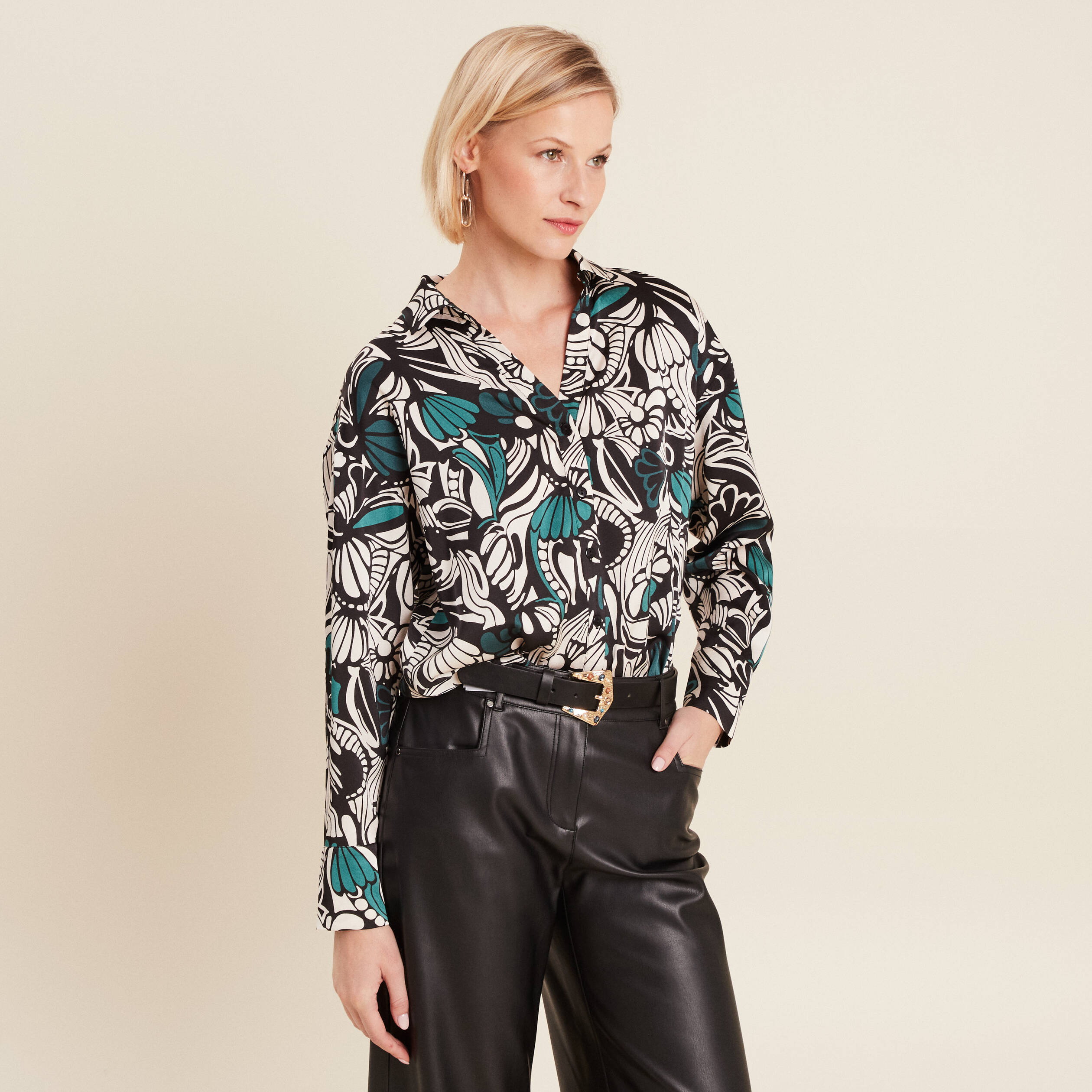 Chemise manches longues satin vert fonc&eacute; femme