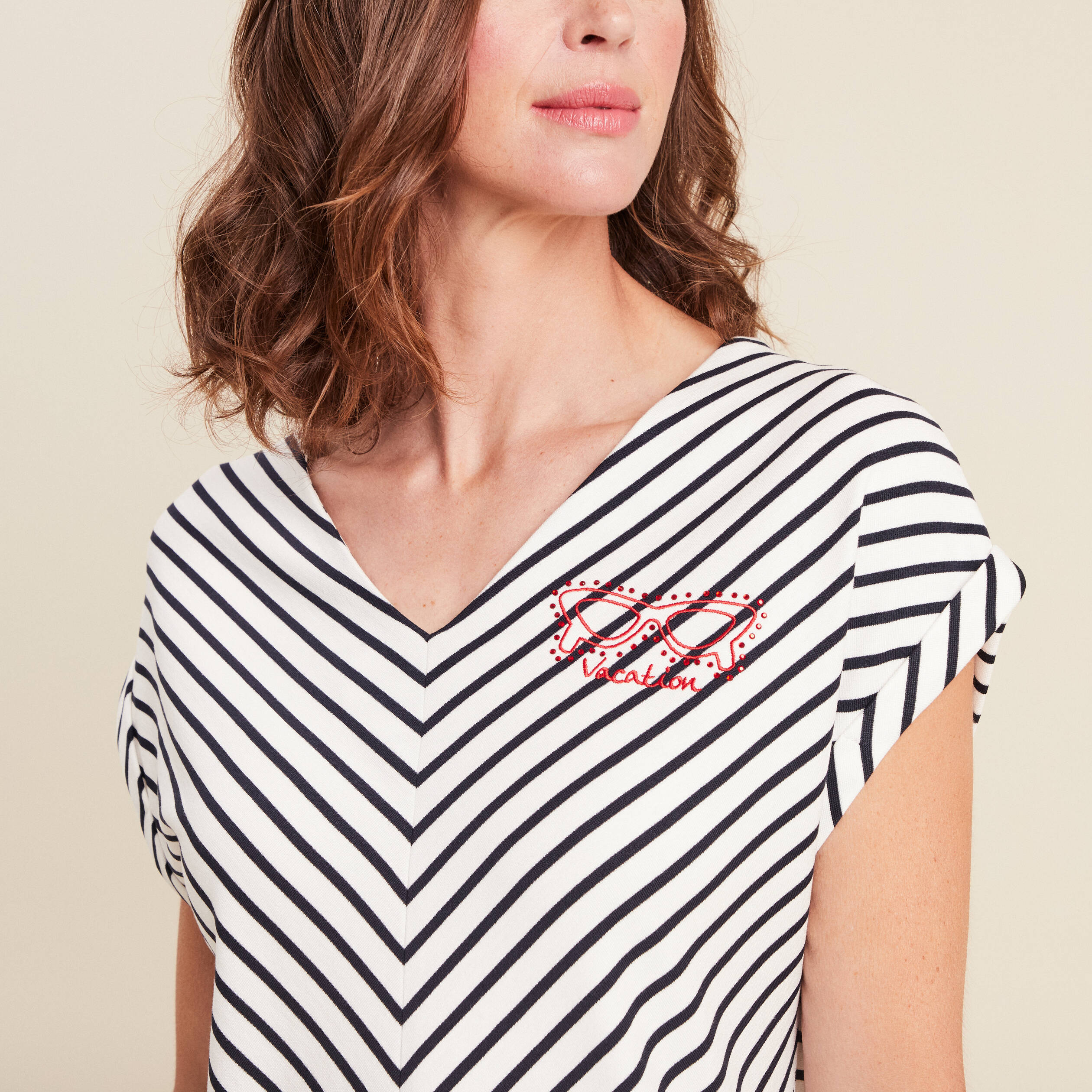 t shirt manches courtes brode bleu femme T-shirt manches courtes brodé bleu femme