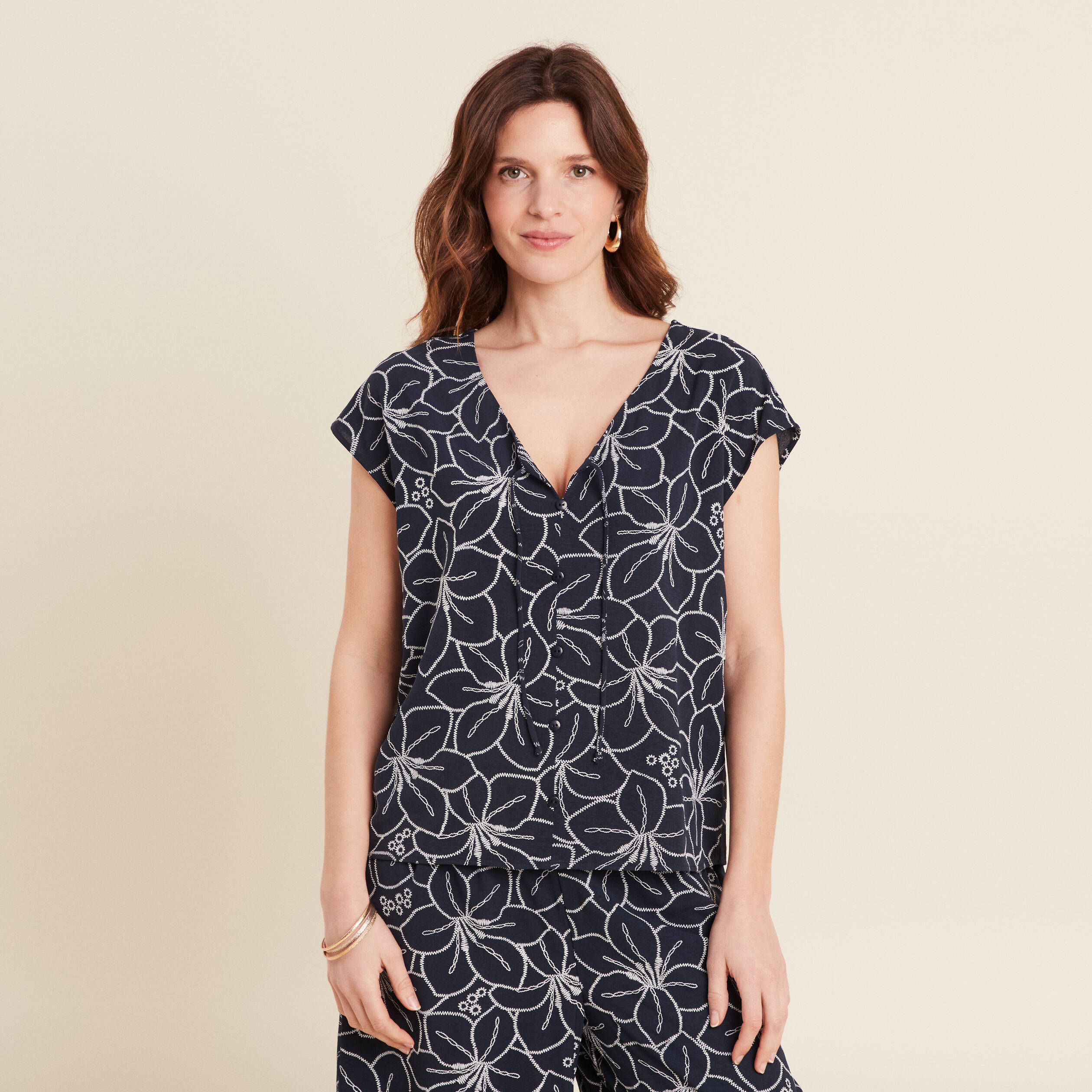 blouse manches courtes bleu fonce femme Blouse manches courtes bleu foncé femme