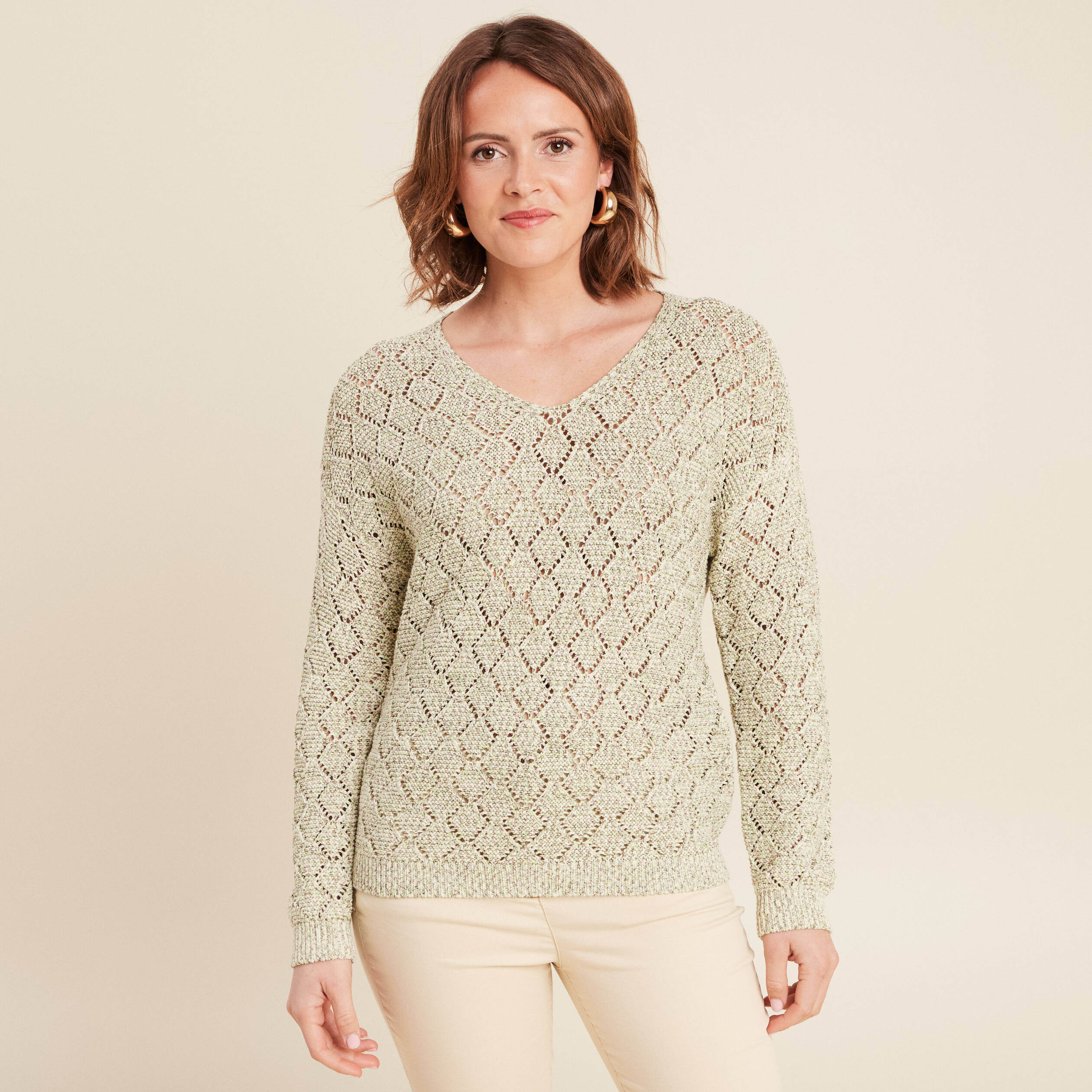 Pull manches longues ajour&eacute; vert femme