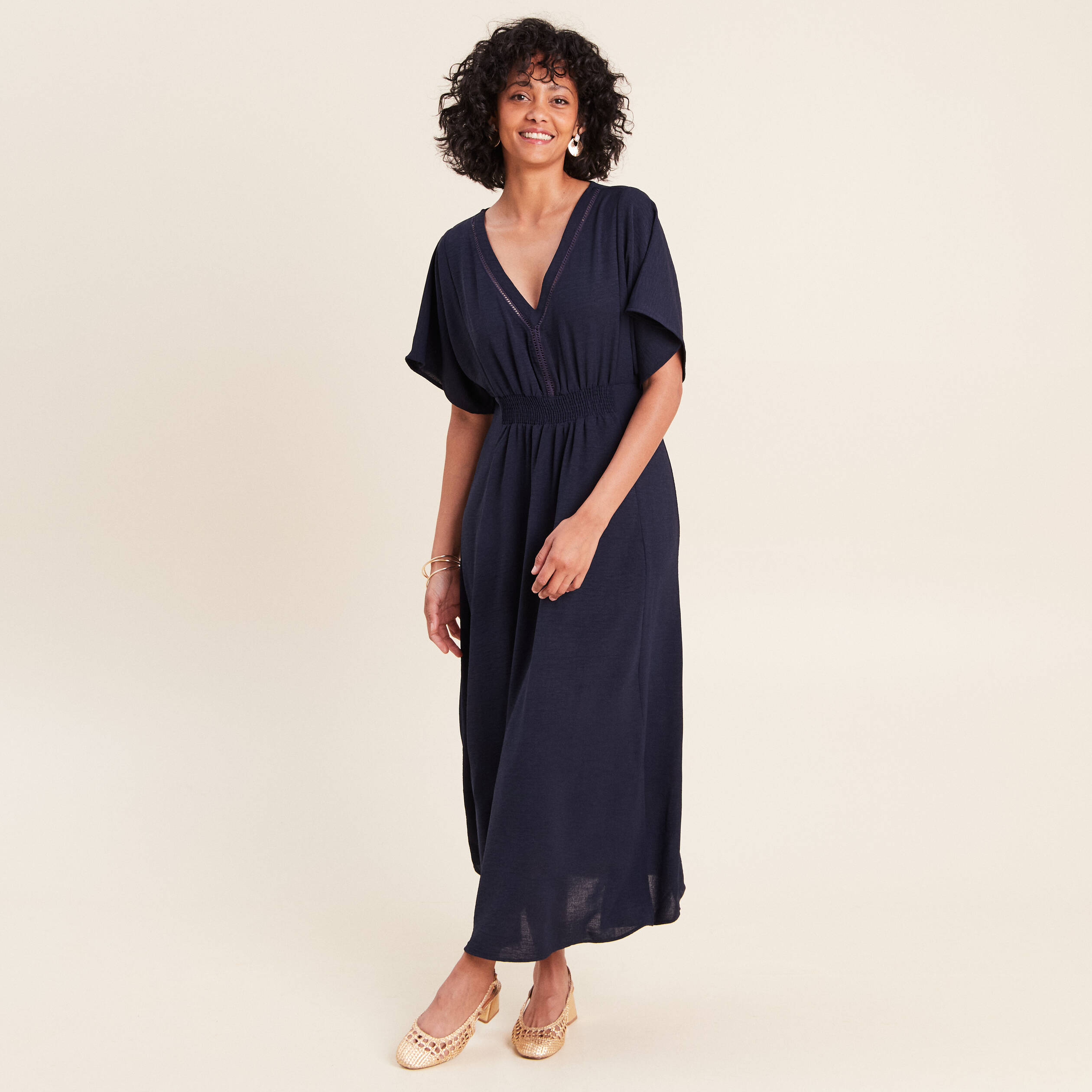 Robe longue &eacute;vas&eacute;e col v manches coudes bleu marine femme