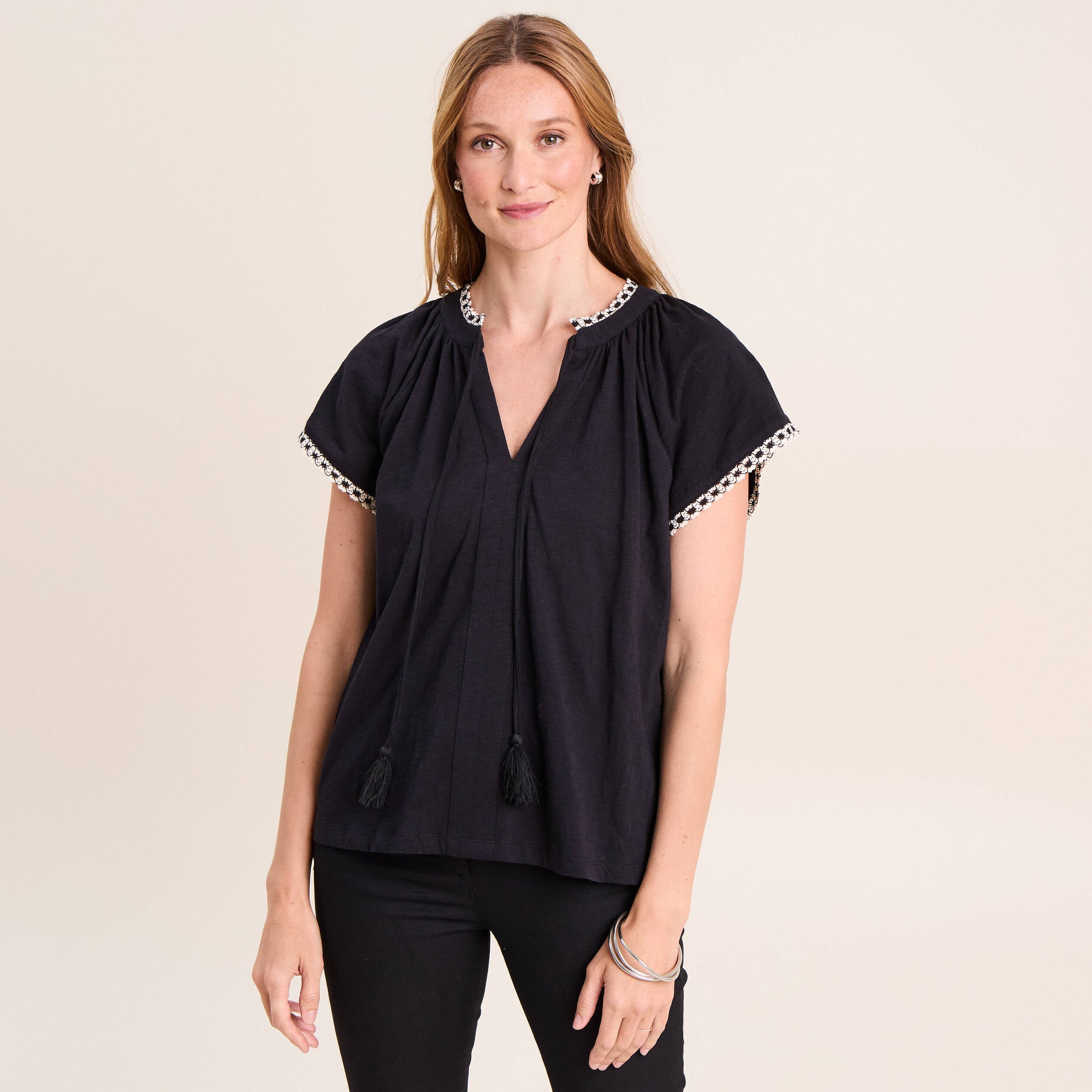 T-shirt col tunisien noir femme