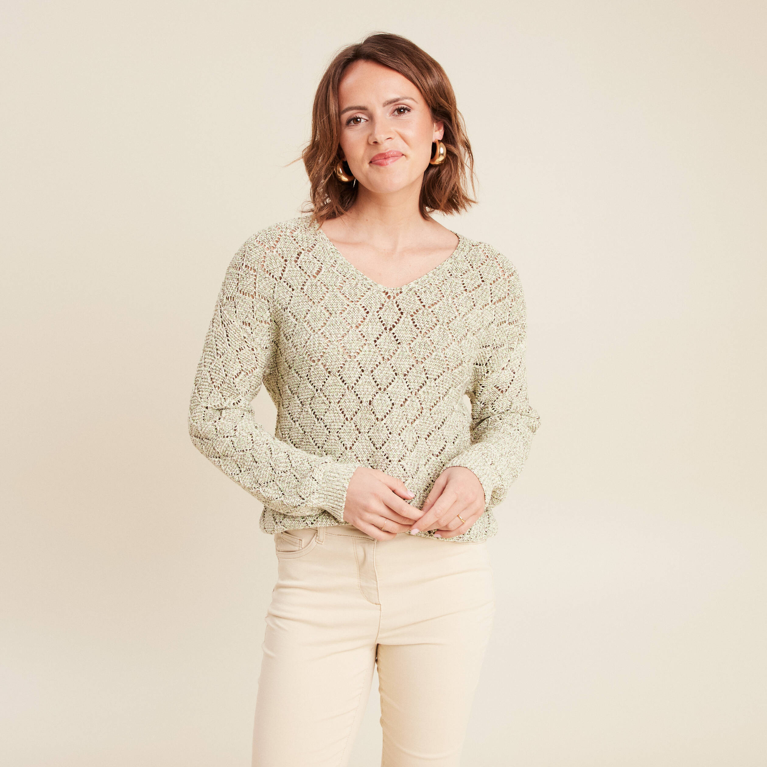 Pull manches longues ajour&eacute; vert femme