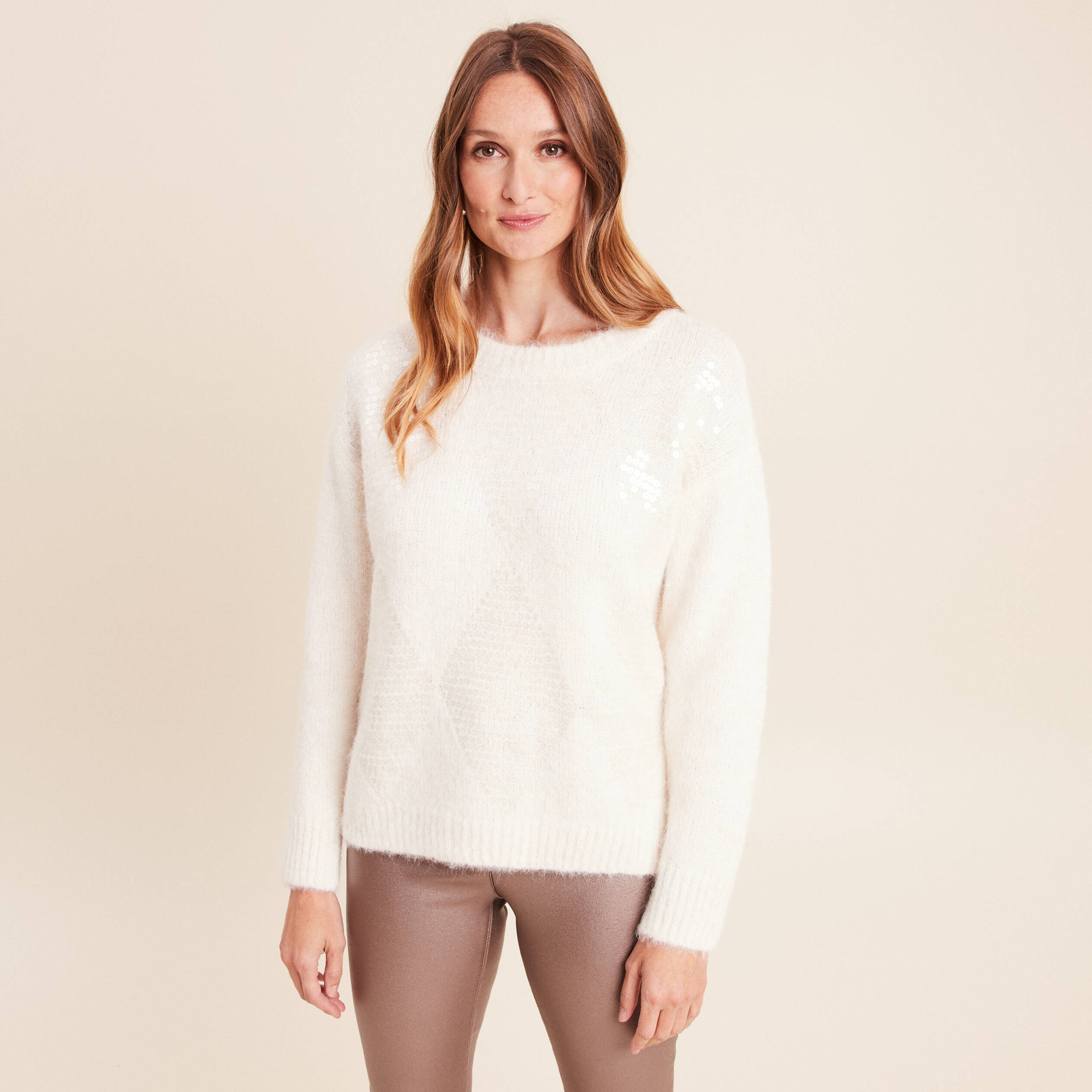 Pull Fin Blanc à Sequins Et Fleurs - Taille M, Manches Longues, Occasion Très Bon état