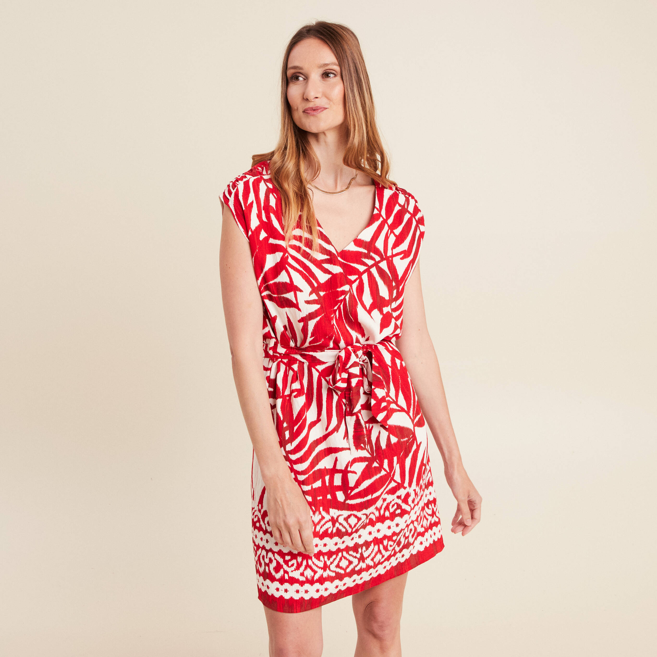 robe droite courte col v manches courtes ecru femme Robe droite courte col V manches courtes ecru femme