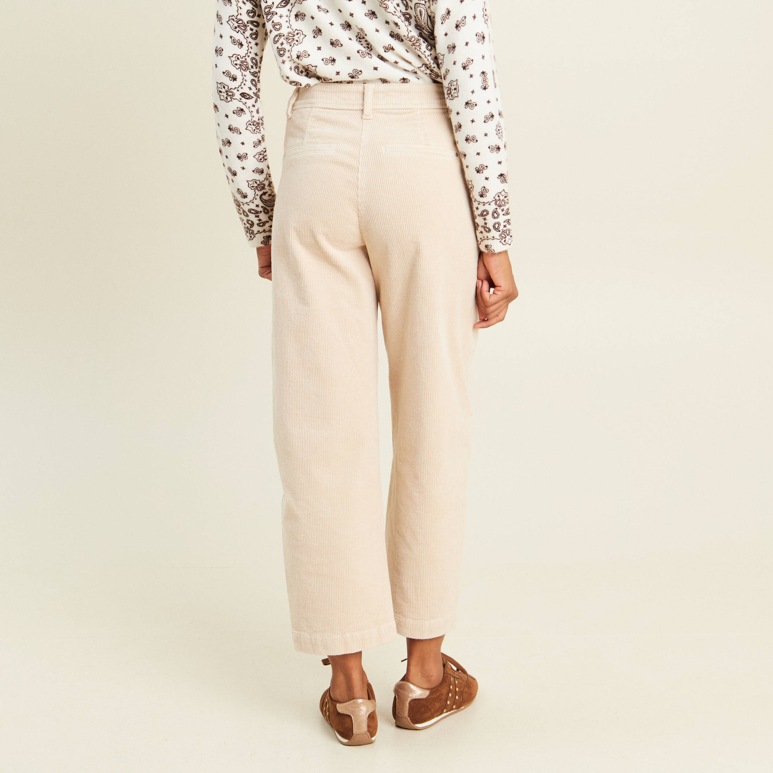 Pantalon large 7/8&egrave;me en velours sable femme
