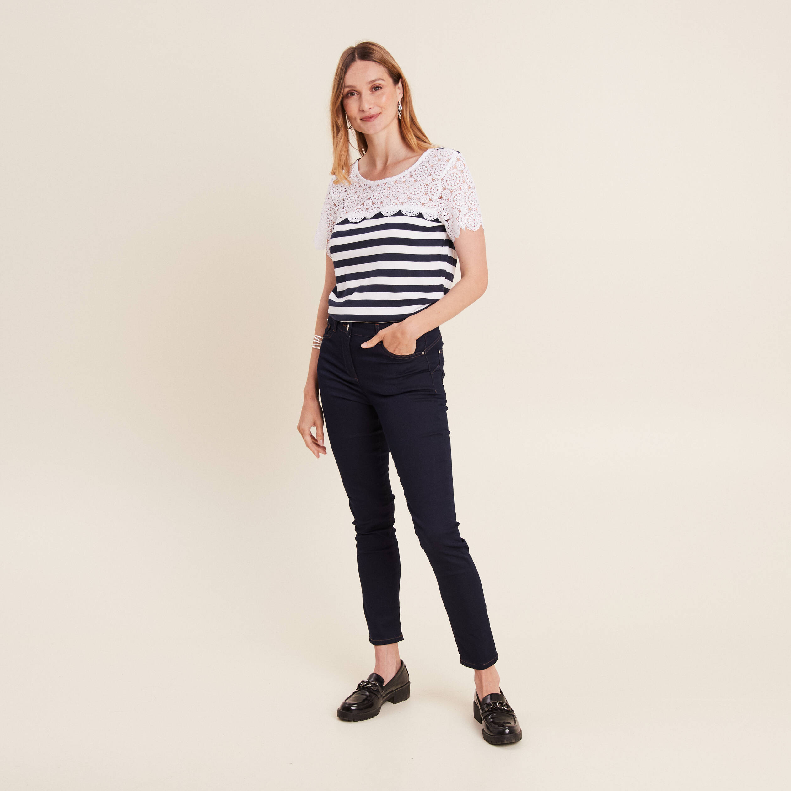 t shirt manches courtes bleu fonce femme T-shirt manches courtes bleu foncé femme