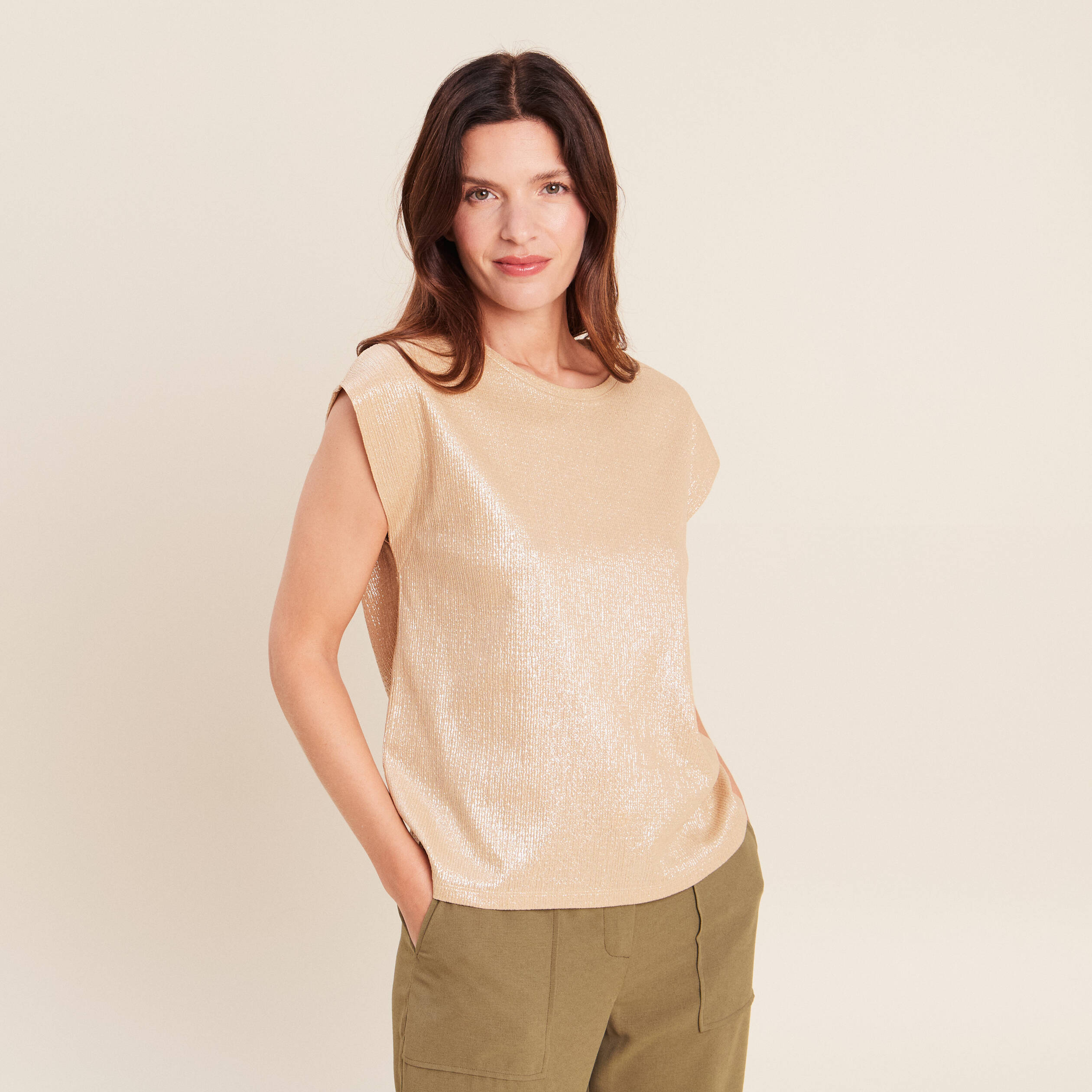 T-shirt col rond sans manches beige femme