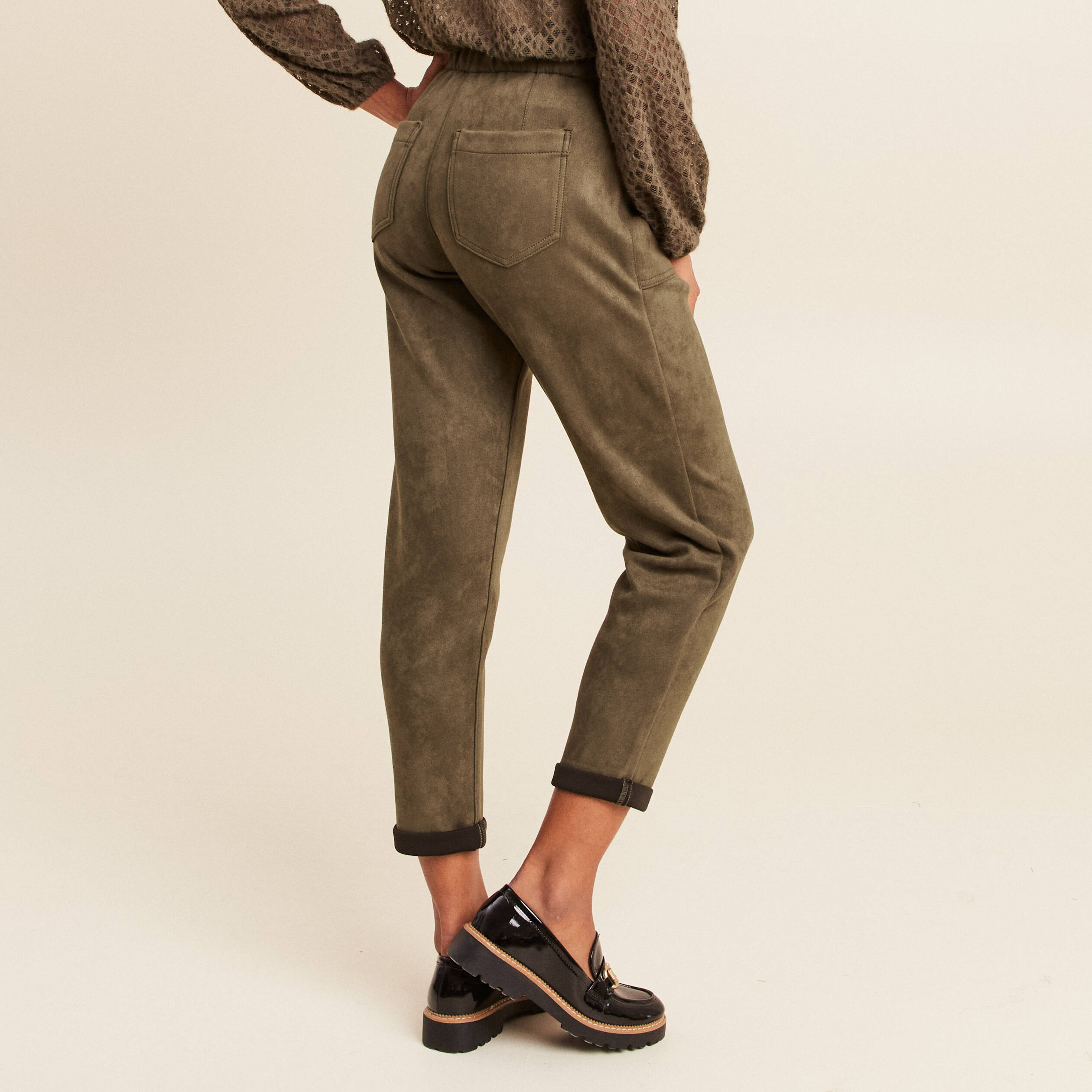 Pantalon coupe mom 7/8&egrave;me vert kaki femme