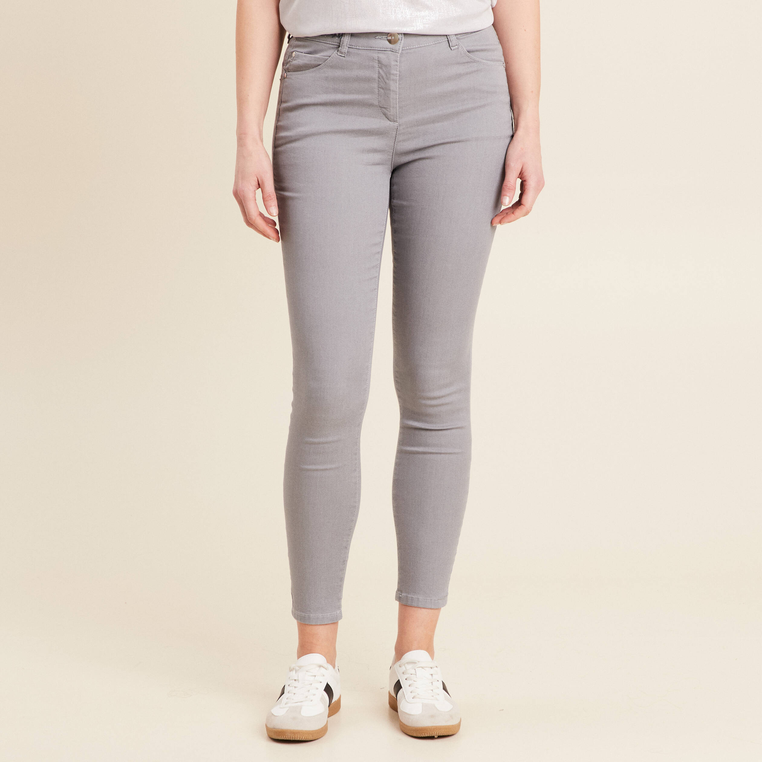 pantalon ajuste sequins denim gris clair femme Pantalon ajusté sequins denim gris clair femme