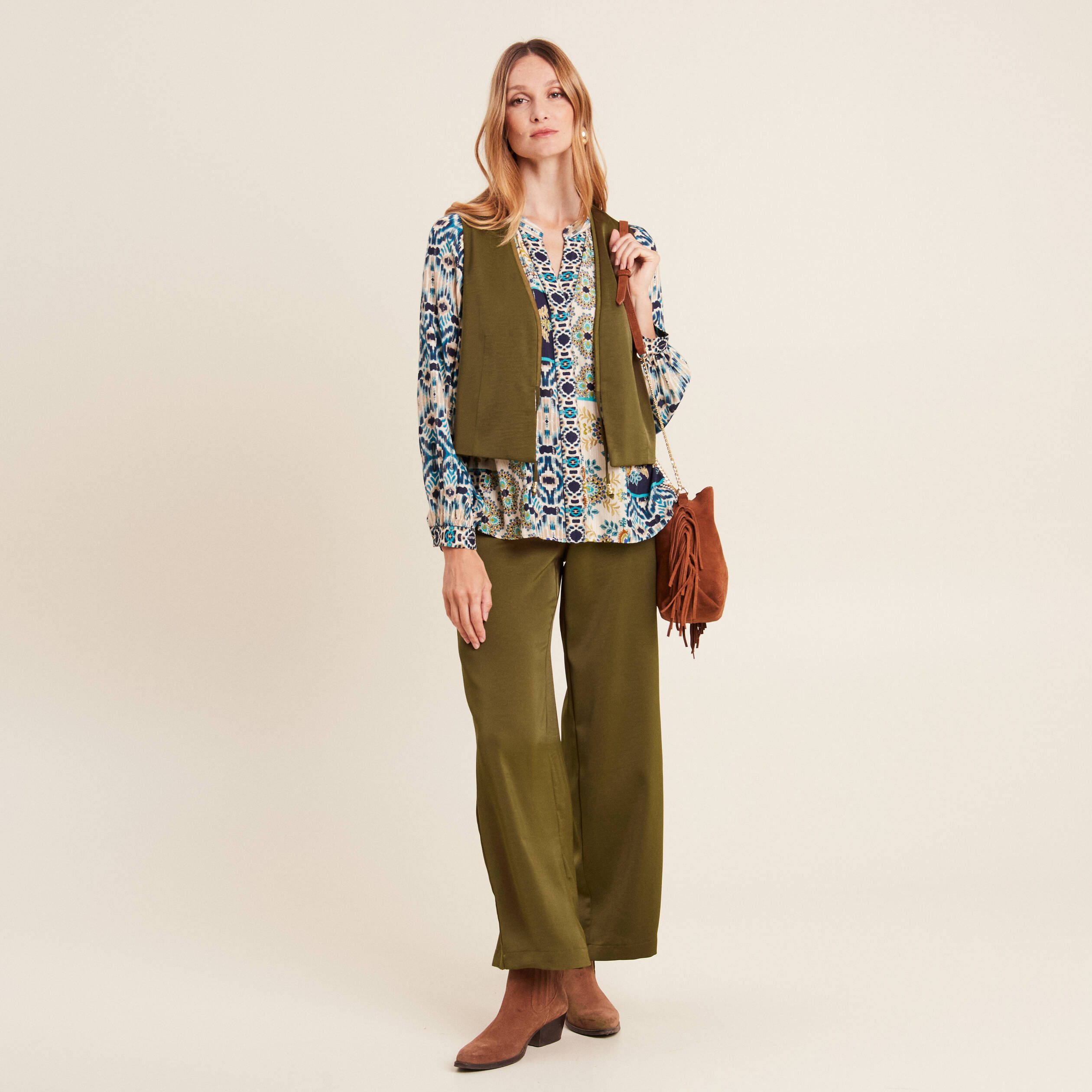 veston sans manches satin vert olive femme Veston sans manches satin vert olive femme