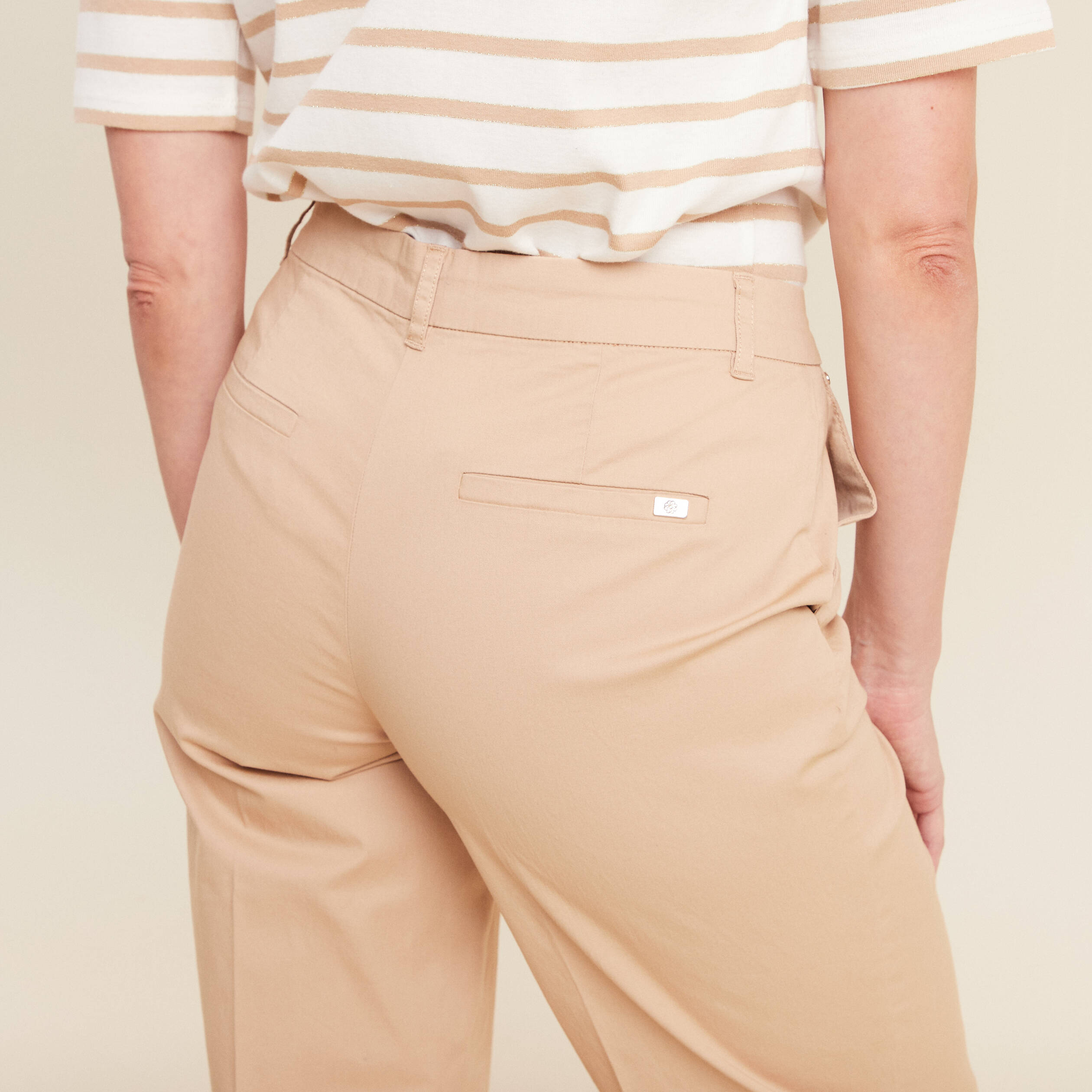pantalon large taille basculee beige femme Pantalon large taille basculée beige femme