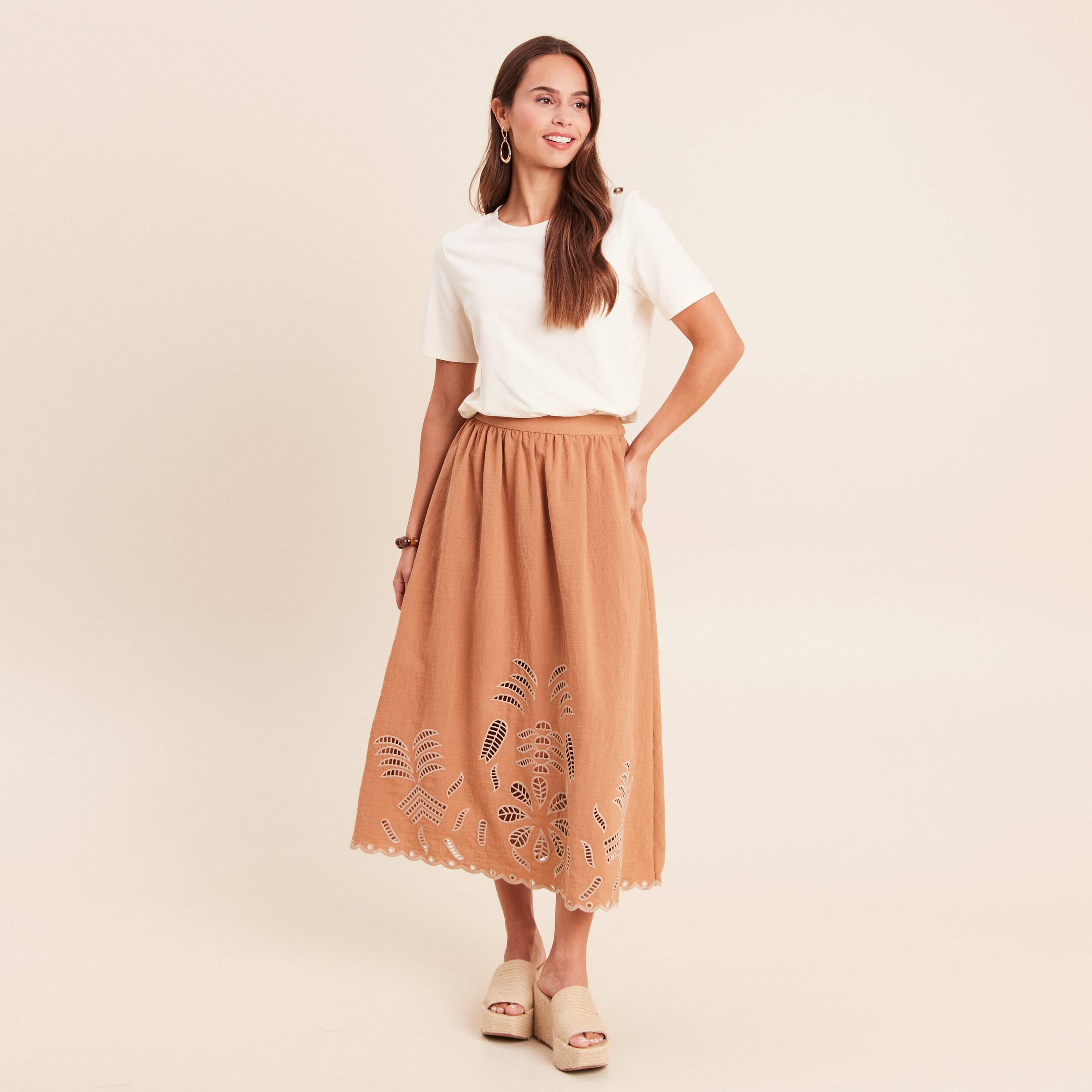 Jupe longue &eacute;vas&eacute;e beige femme