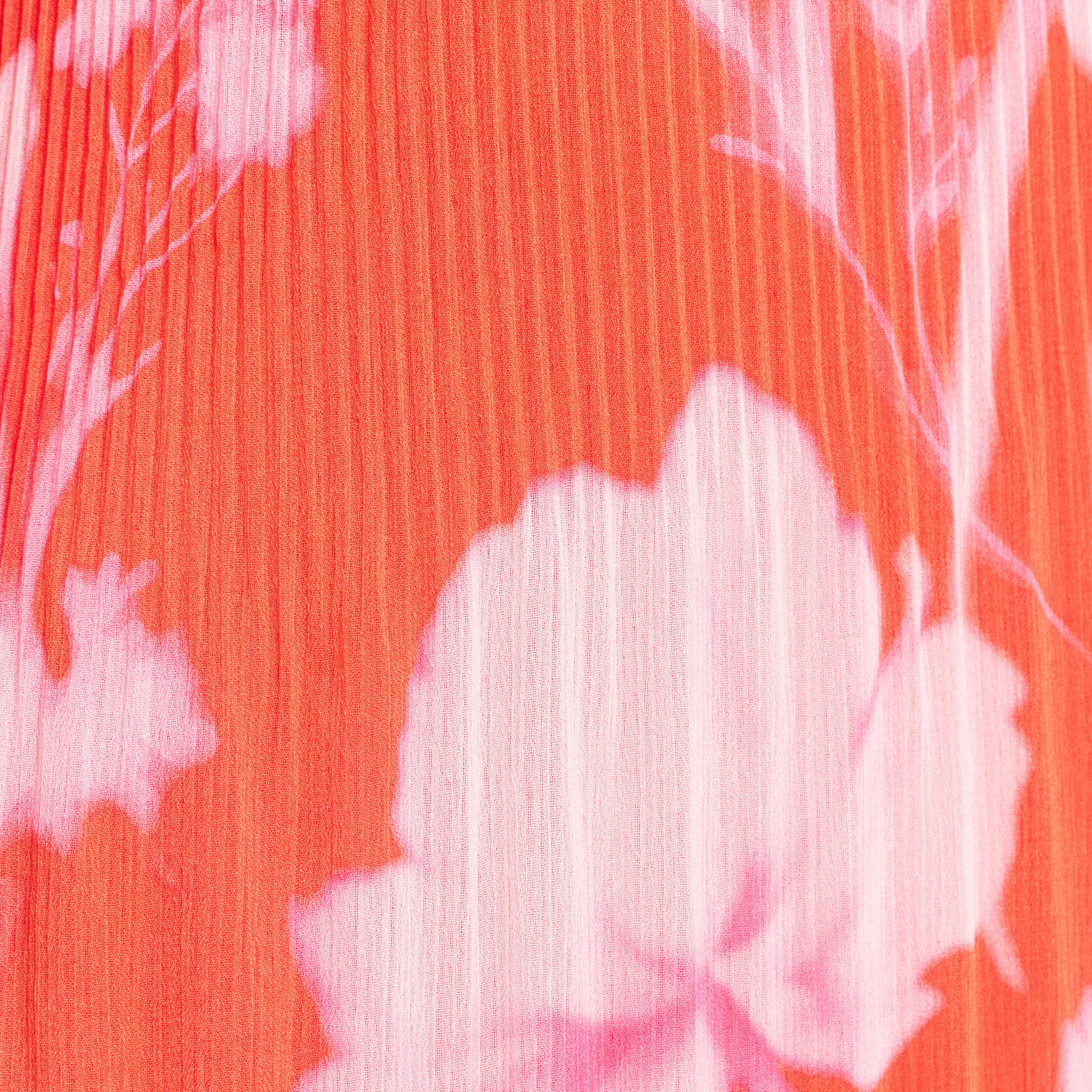 Robe courte &eacute;vas&eacute;e col v manches coudes rouge femme