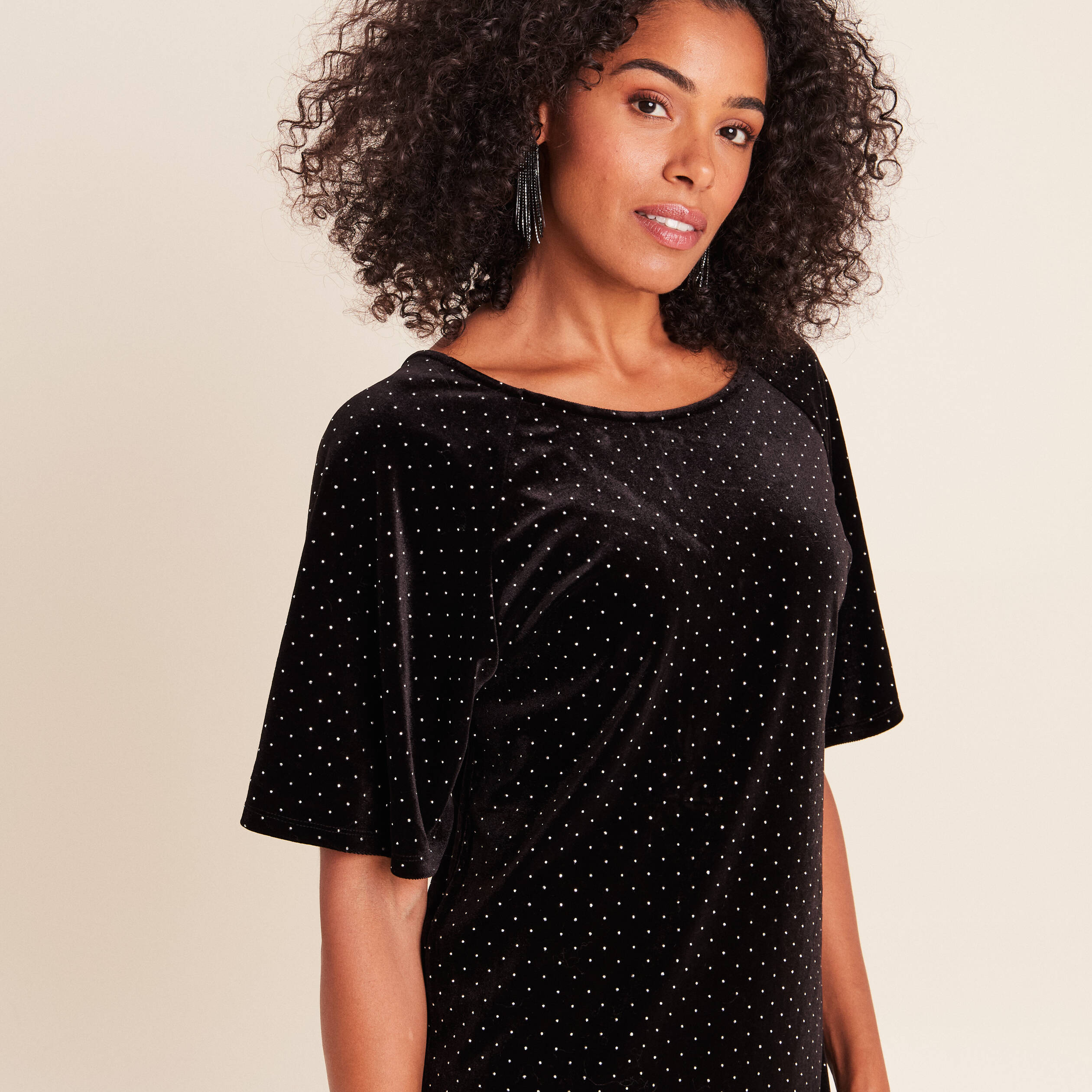 Robe droite courte manches coudes noir femme