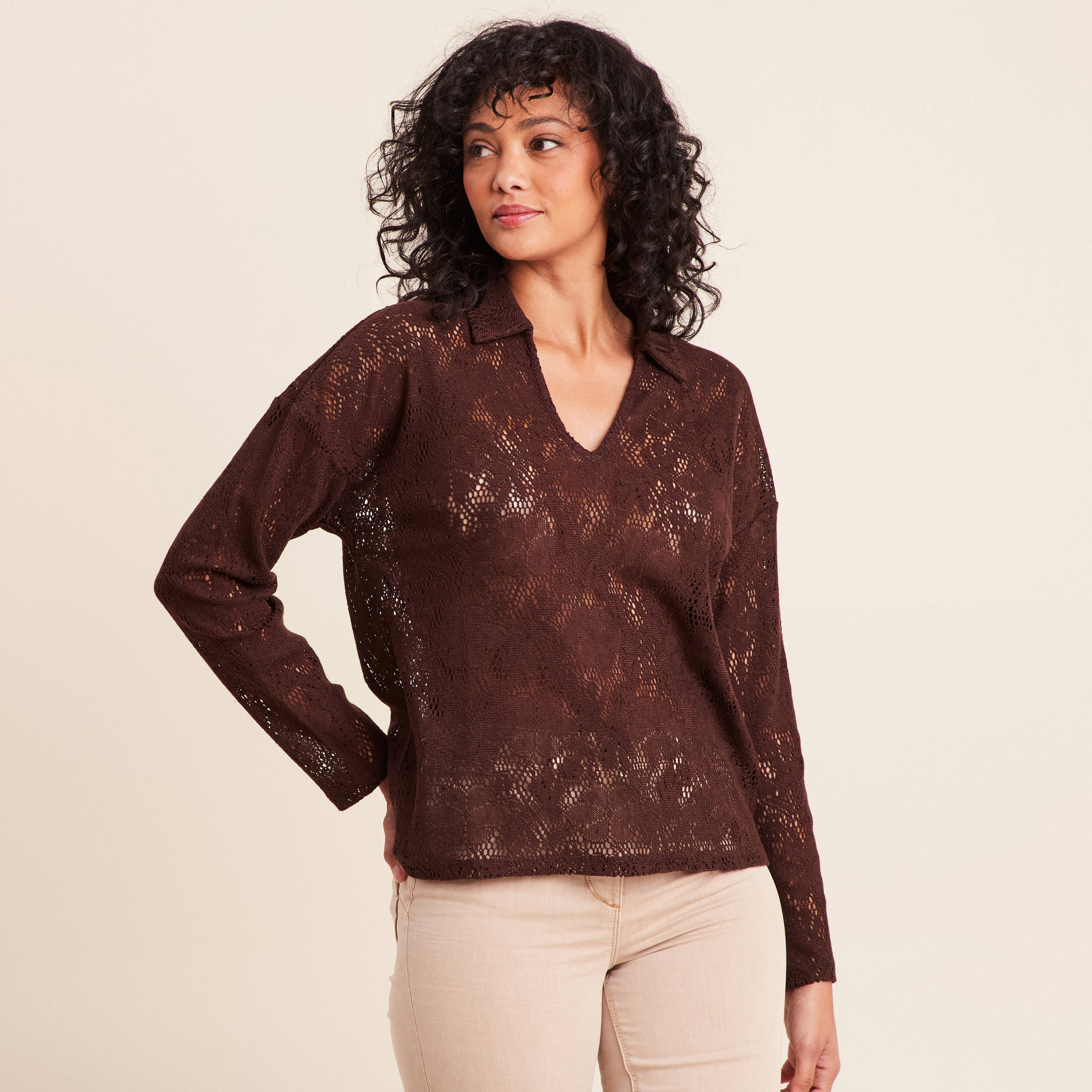 Polo manches 3/4 aspect dentelle marron fonc&eacute; femme