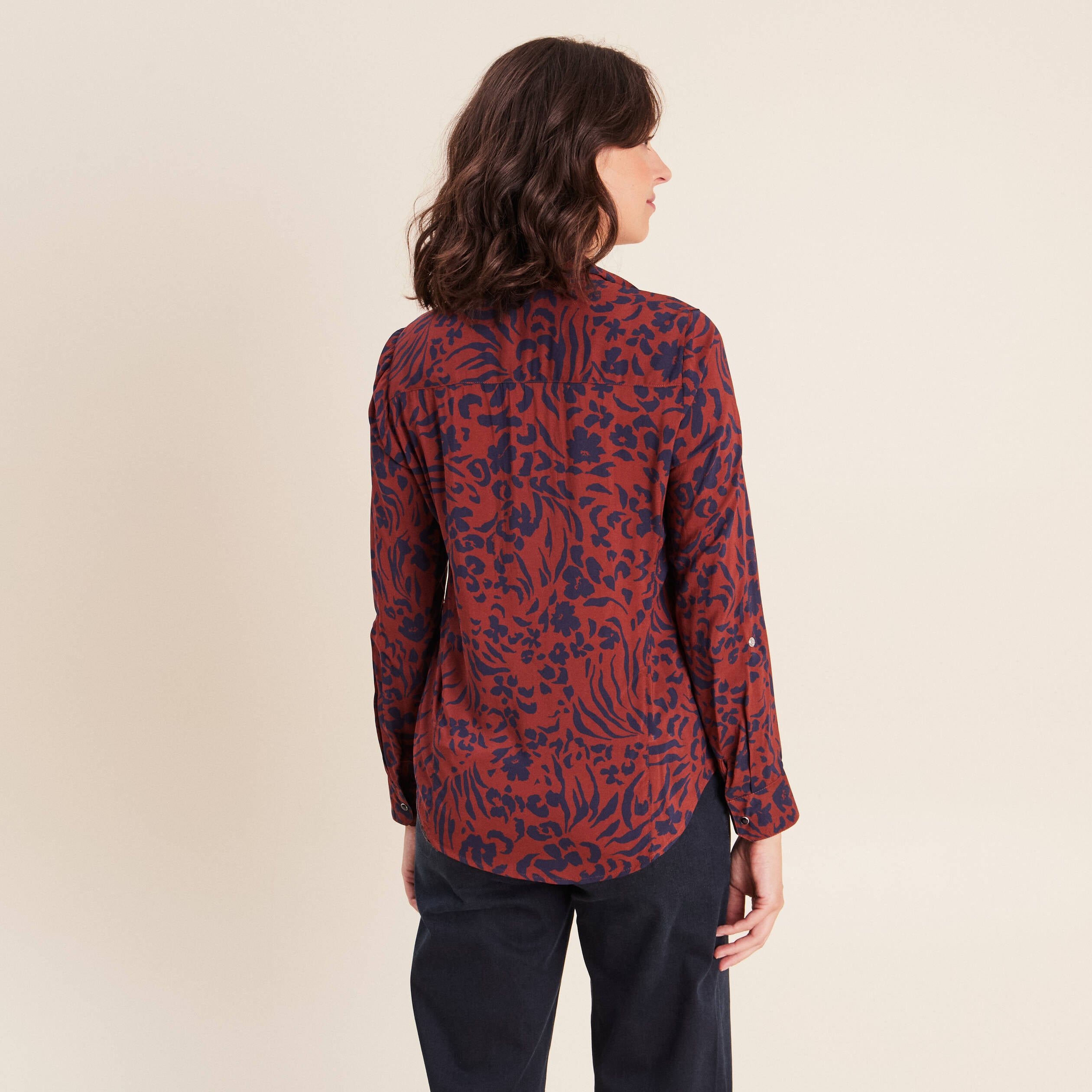 Chemise cintr&eacute;e manches longues bleu femme