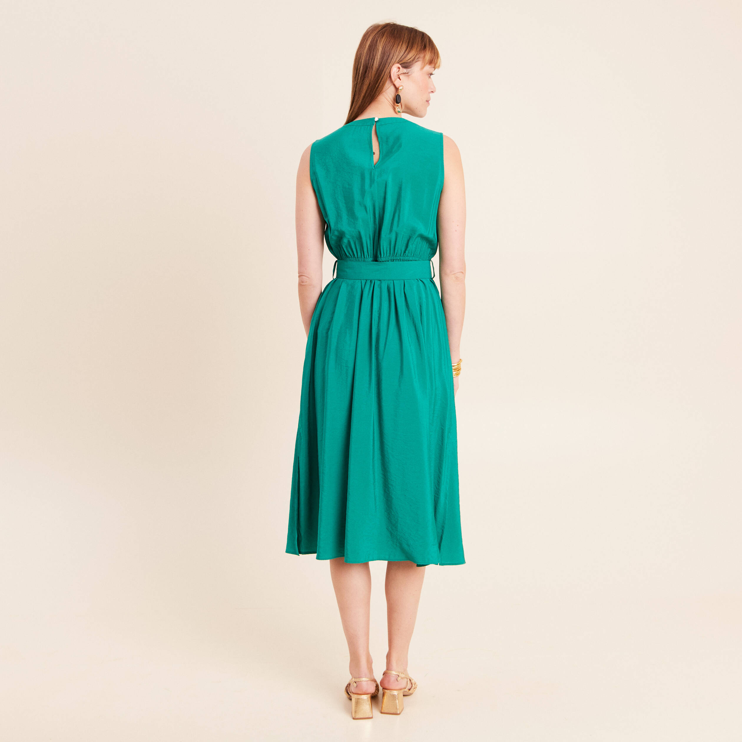Robe &eacute;vas&eacute;e 3/4 sans manches ceinture vert menthe femme