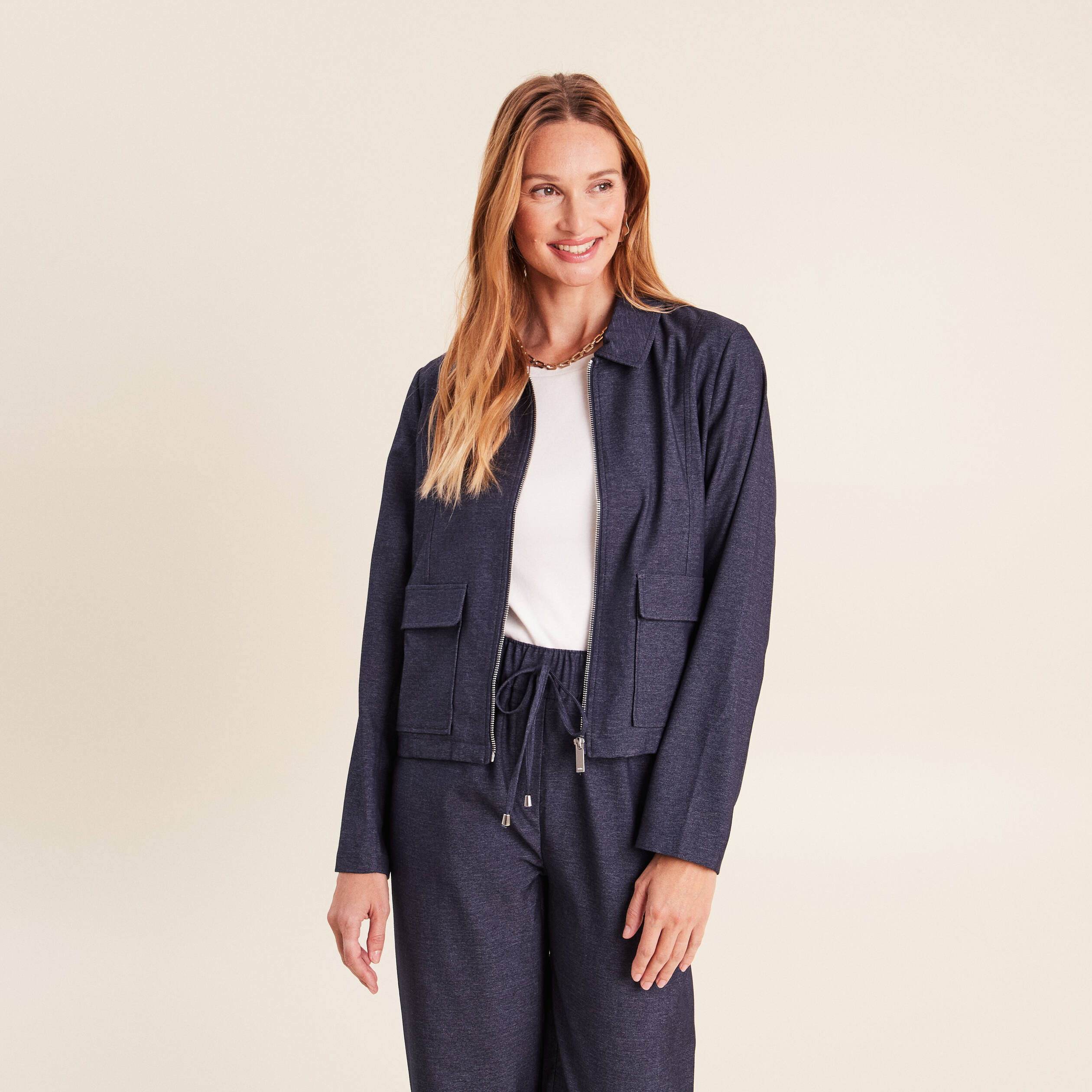 Veste courte droite en jean doubl&eacute;e denim brut femme