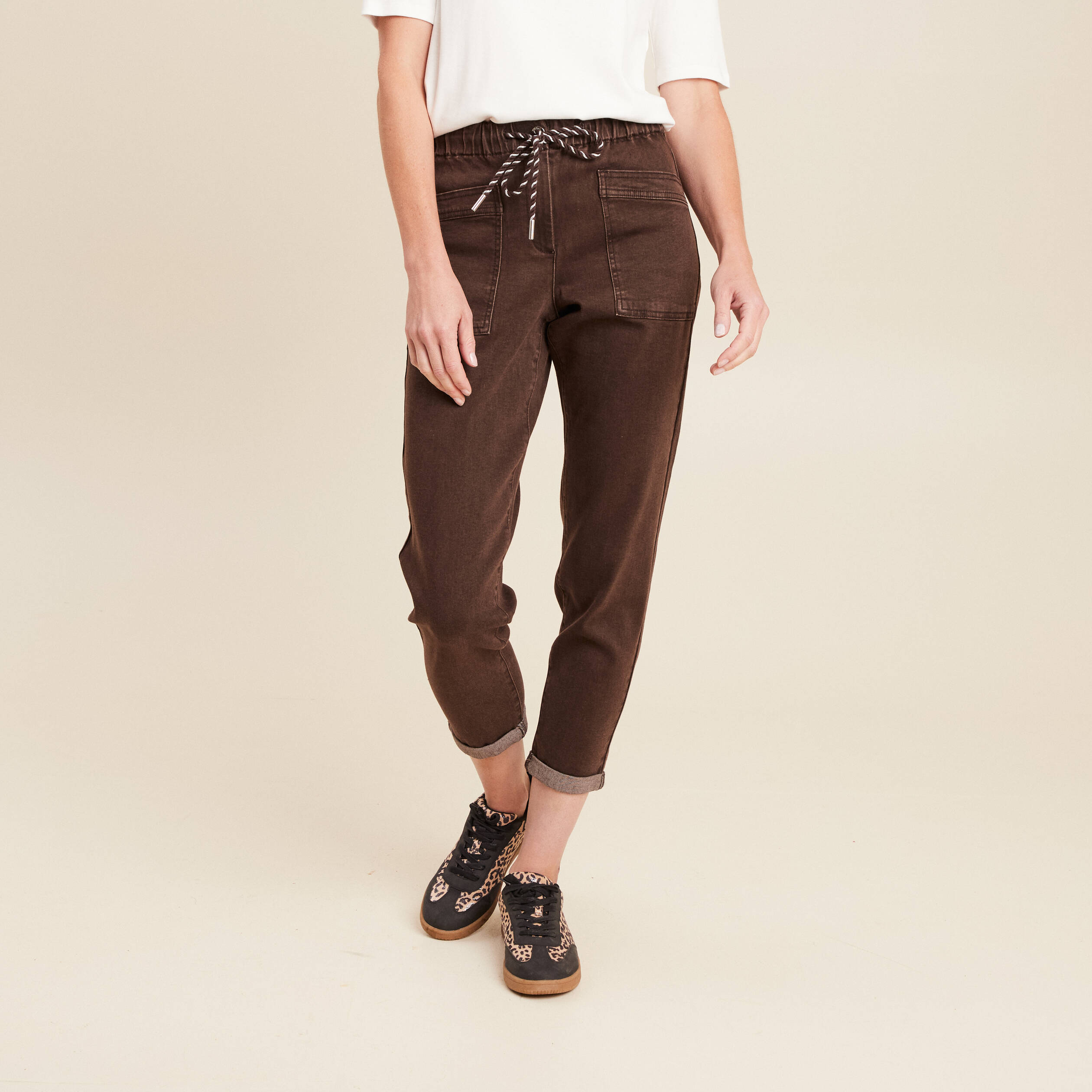 Jean large à coulisse marron foncé femme