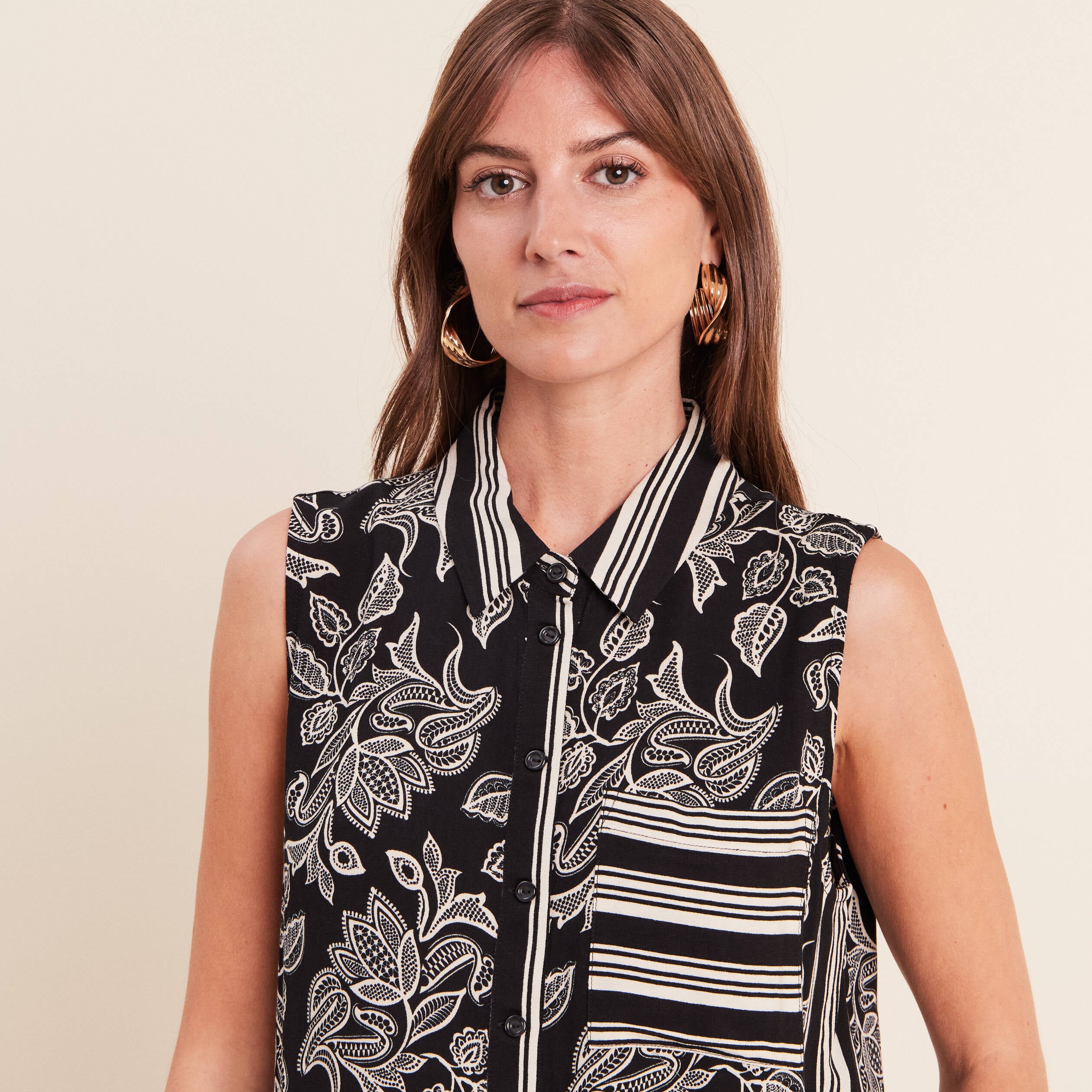 Chemise sans manches col chemise noir femme