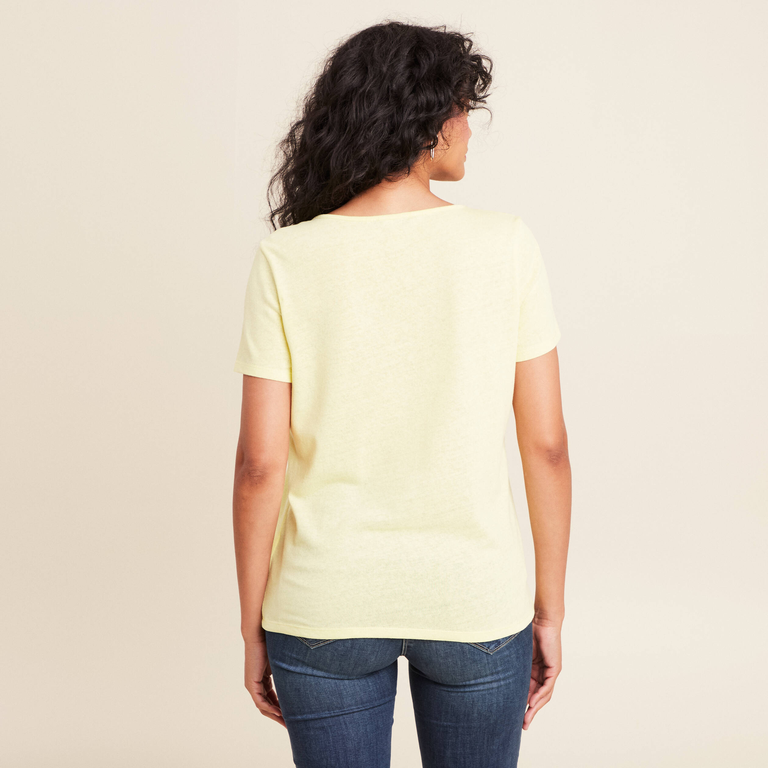 t shirt manches courtes col en v jaune clair femme T-shirt manches courtes col en V jaune clair femme