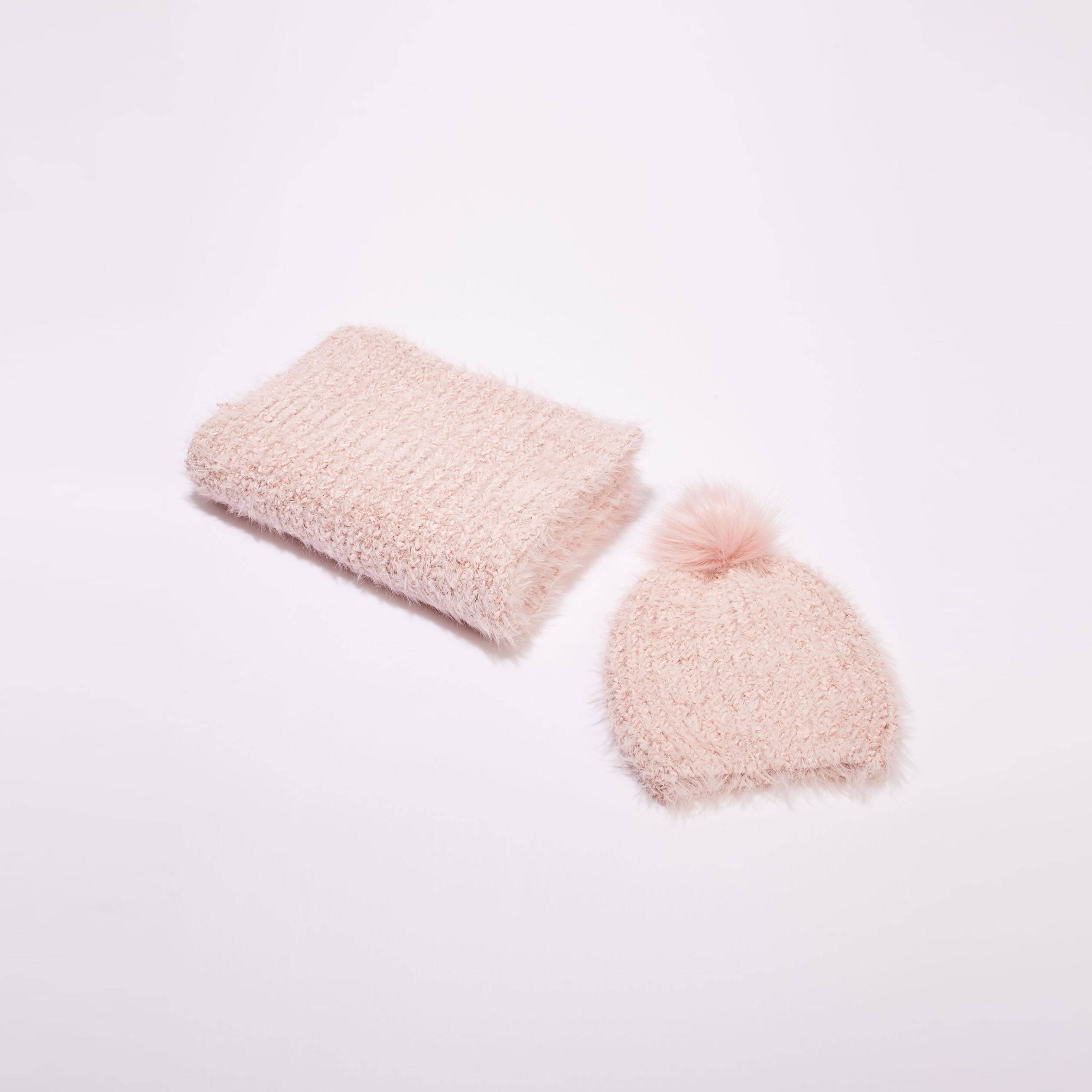 Lot bonnet et écharpe vieux rose femme