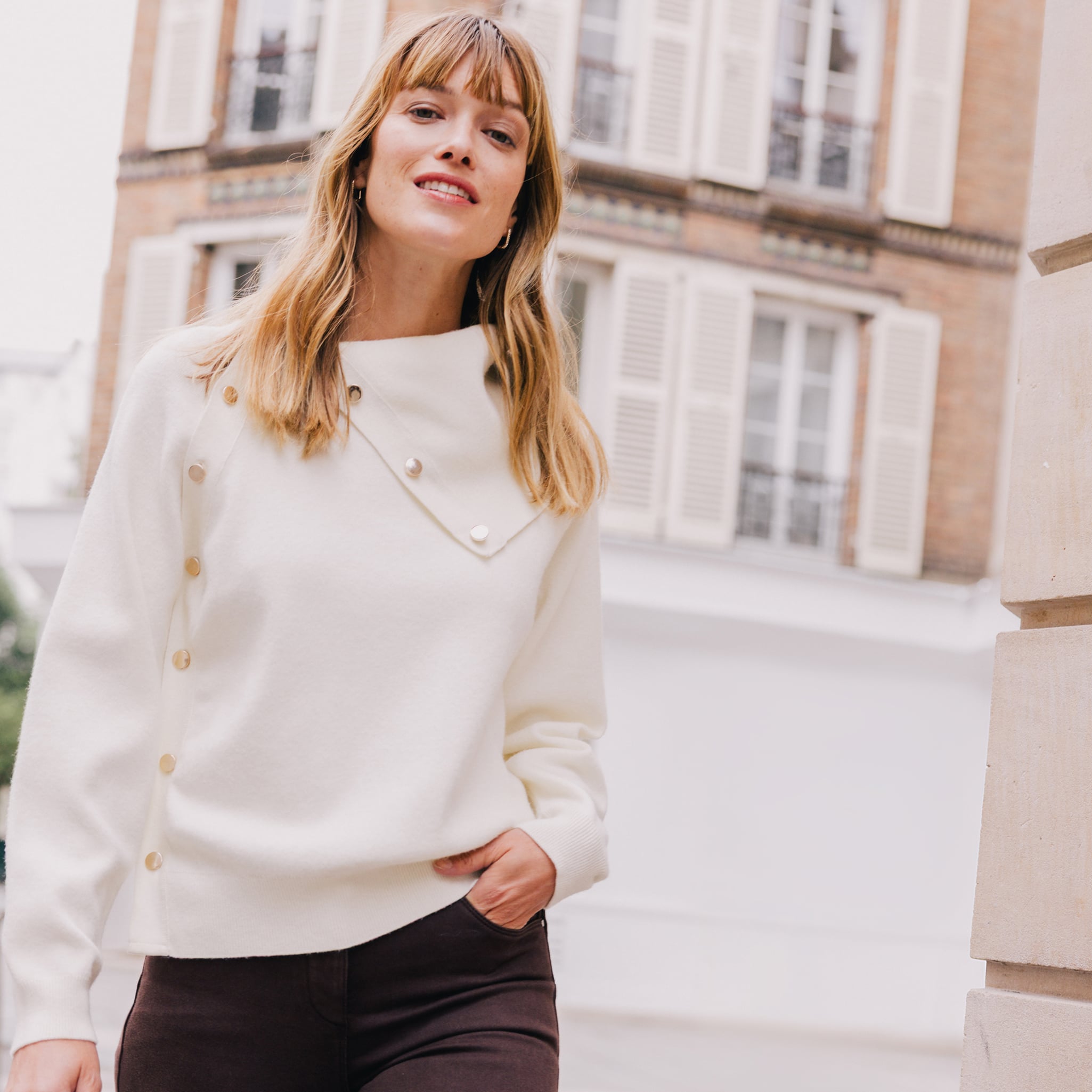 Pull droit col montant manches longues ecru femme
