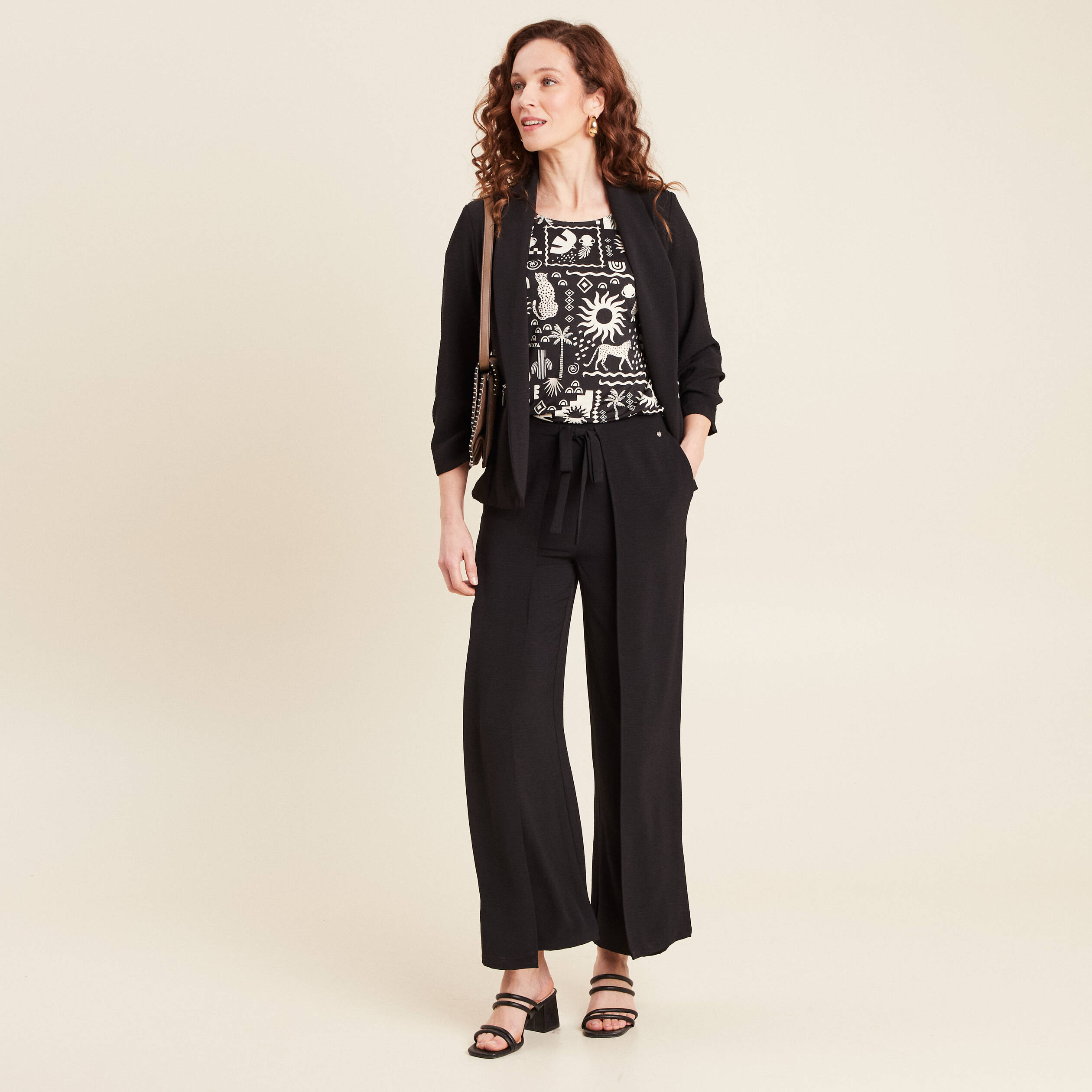 t shirt manches courtes noir femme T-shirt manches courtes noir femme