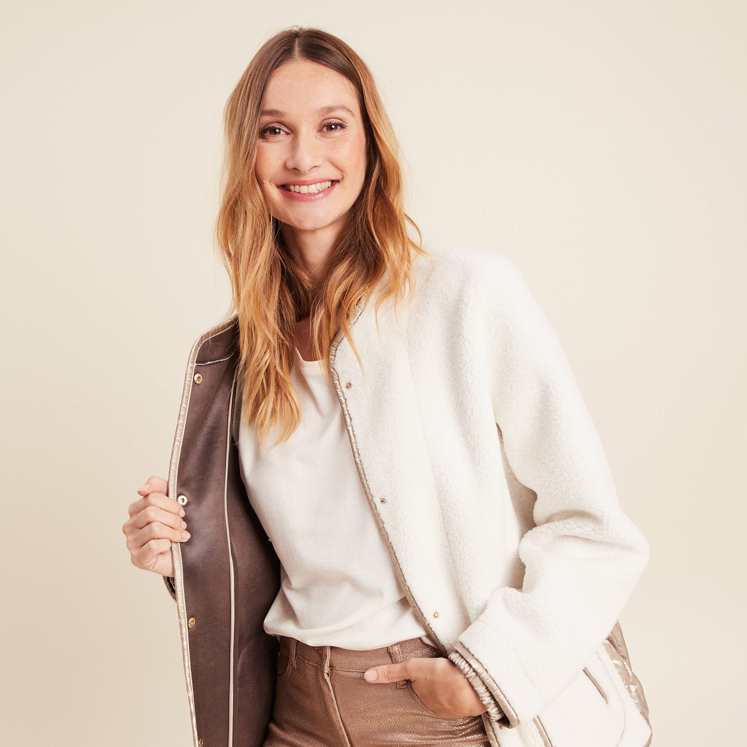 Manteau effet laine mouton &agrave; capuche ecru femme