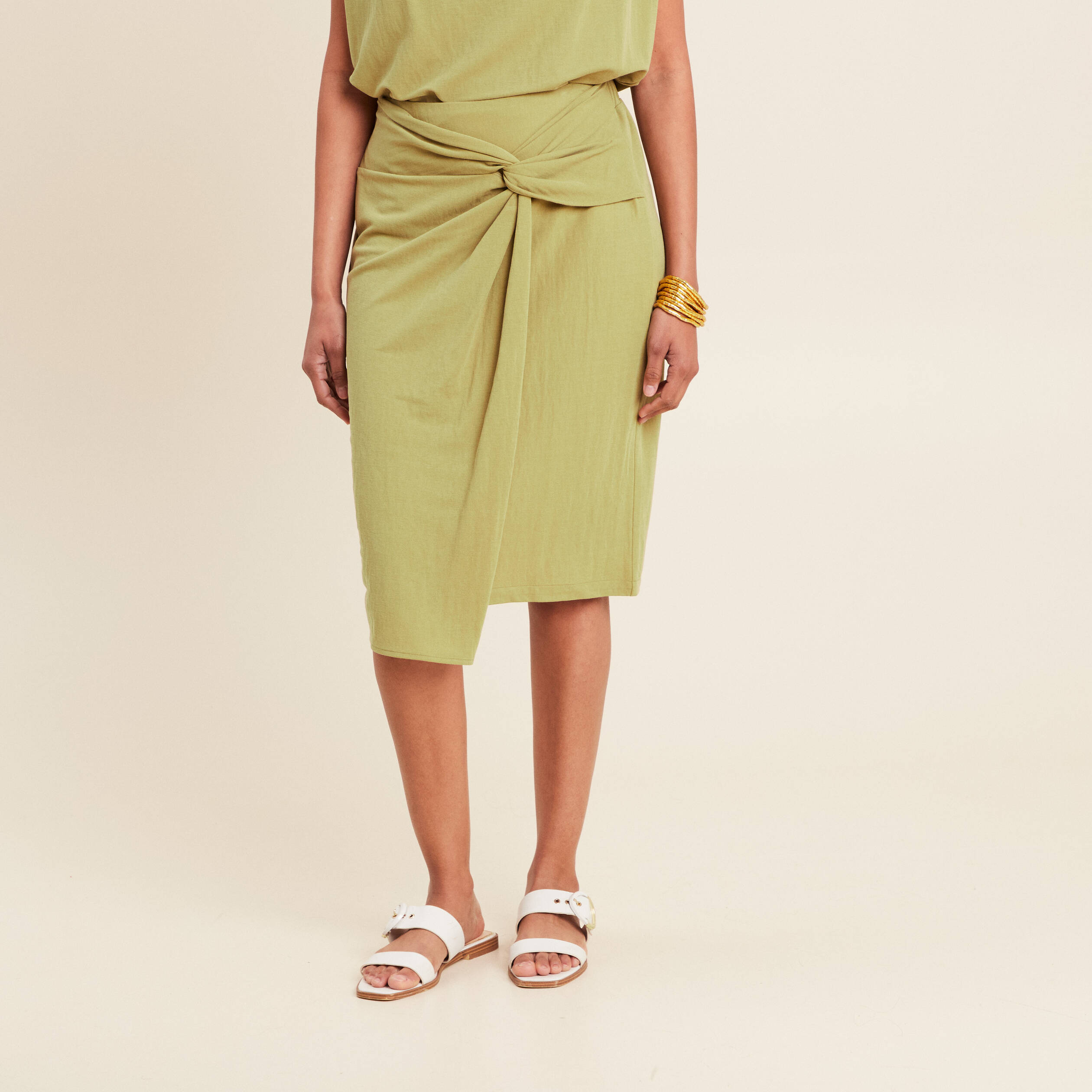 jupe droite effet portefeuille vert olive femme Jupe droite effet portefeuille vert olive femme