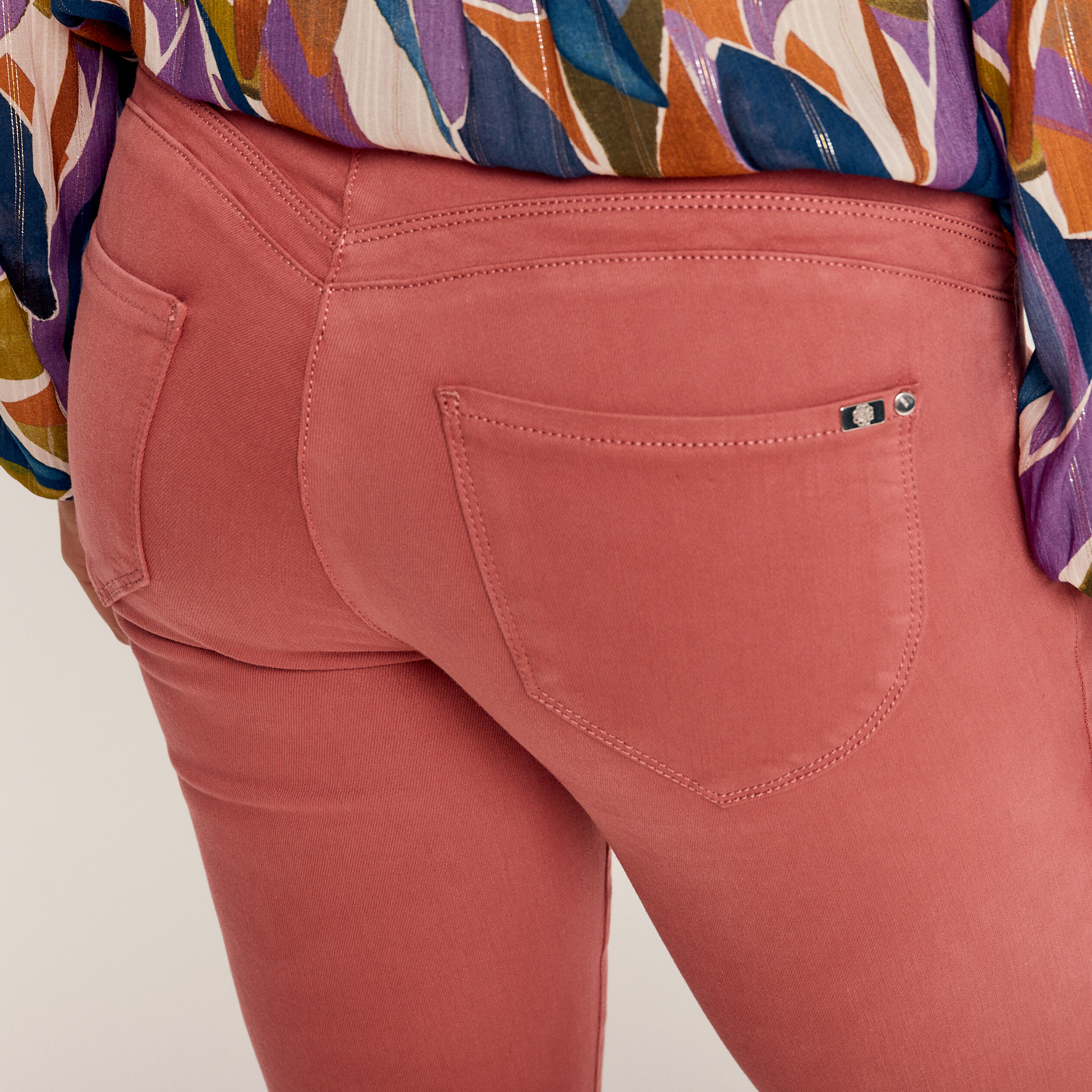 jean magique ajuste taille standard rose femme Jean magique ajusté taille standard rose femme