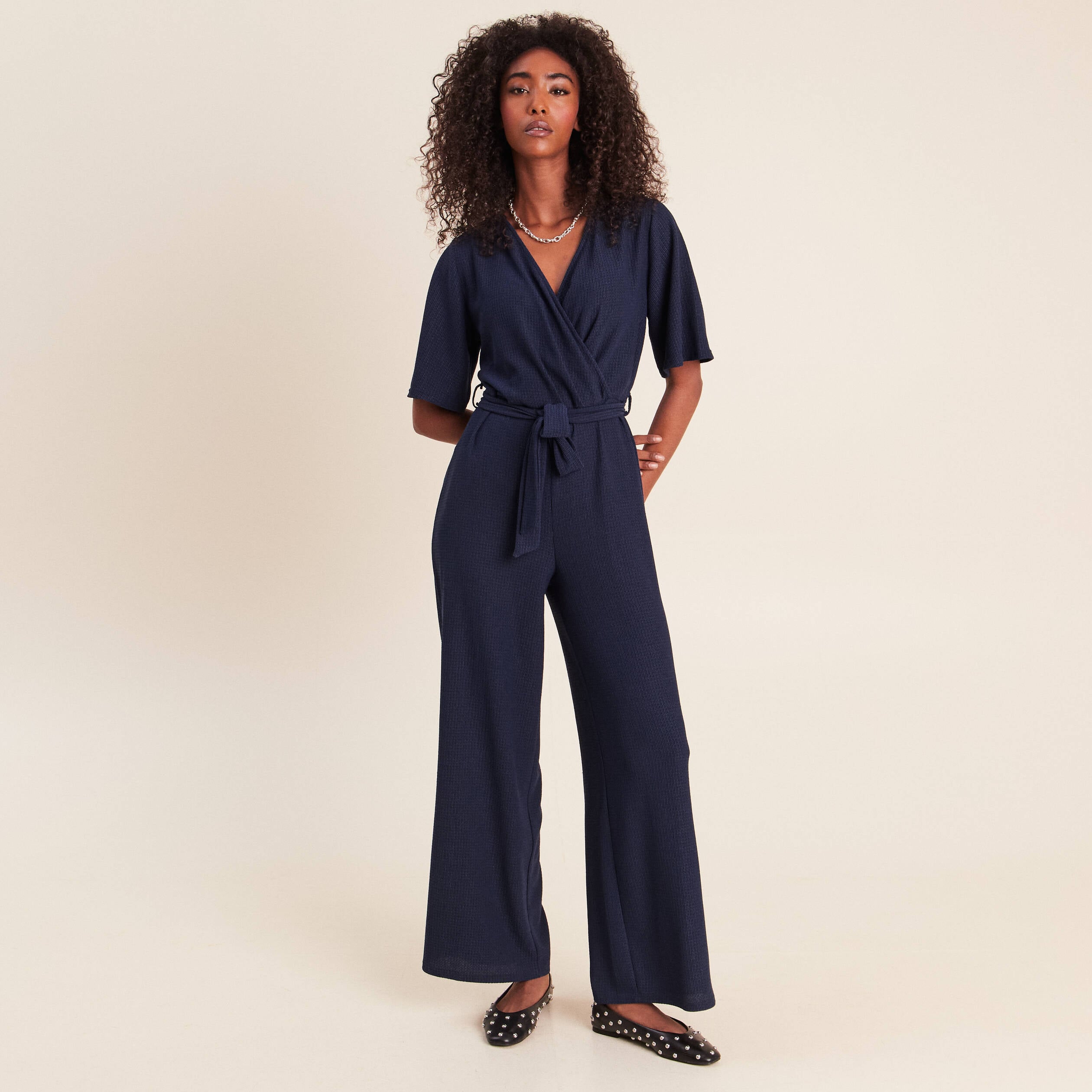Combinaison large col v manches courtes bleu marine femme