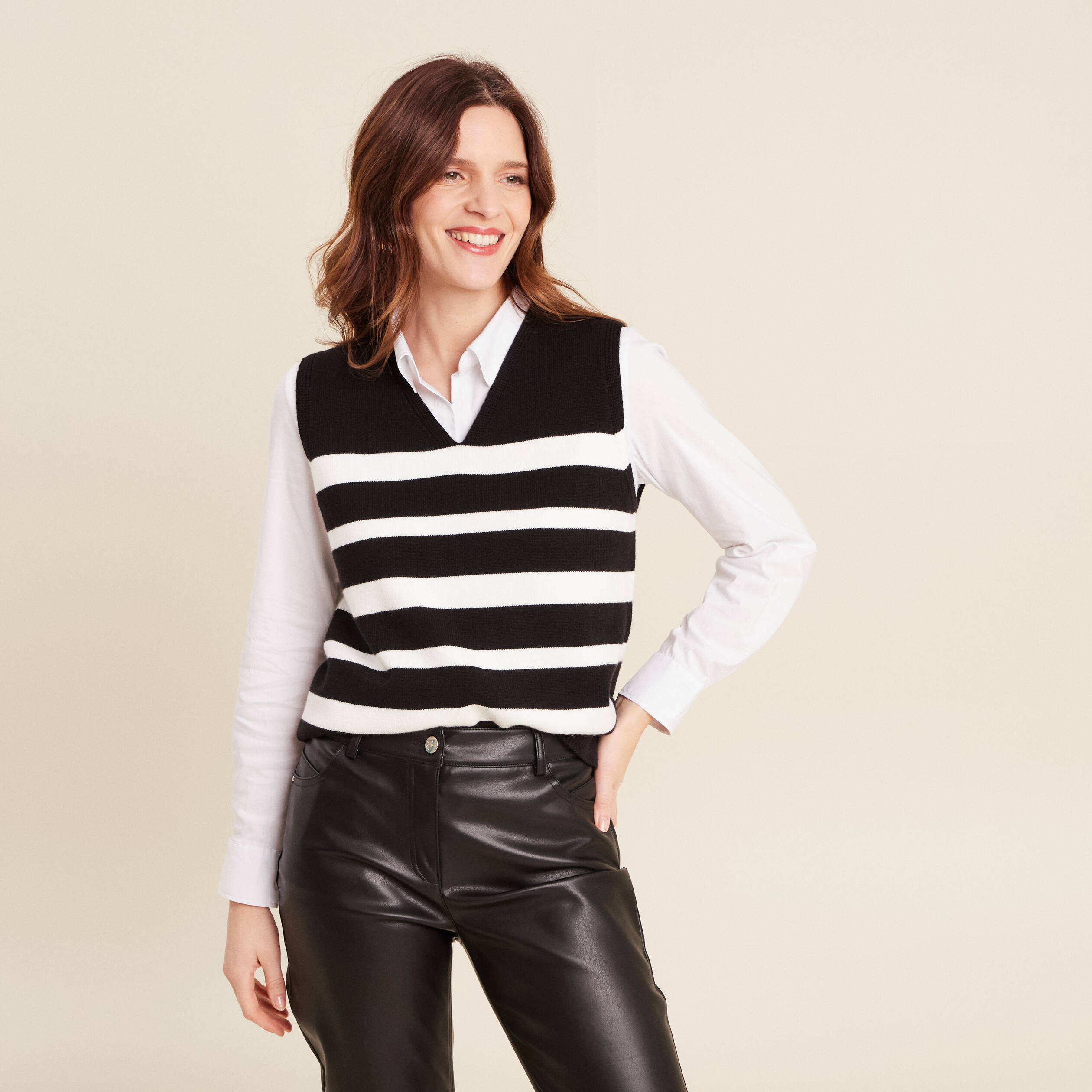 pull sans manches noir femme Pull sans manches noir femme