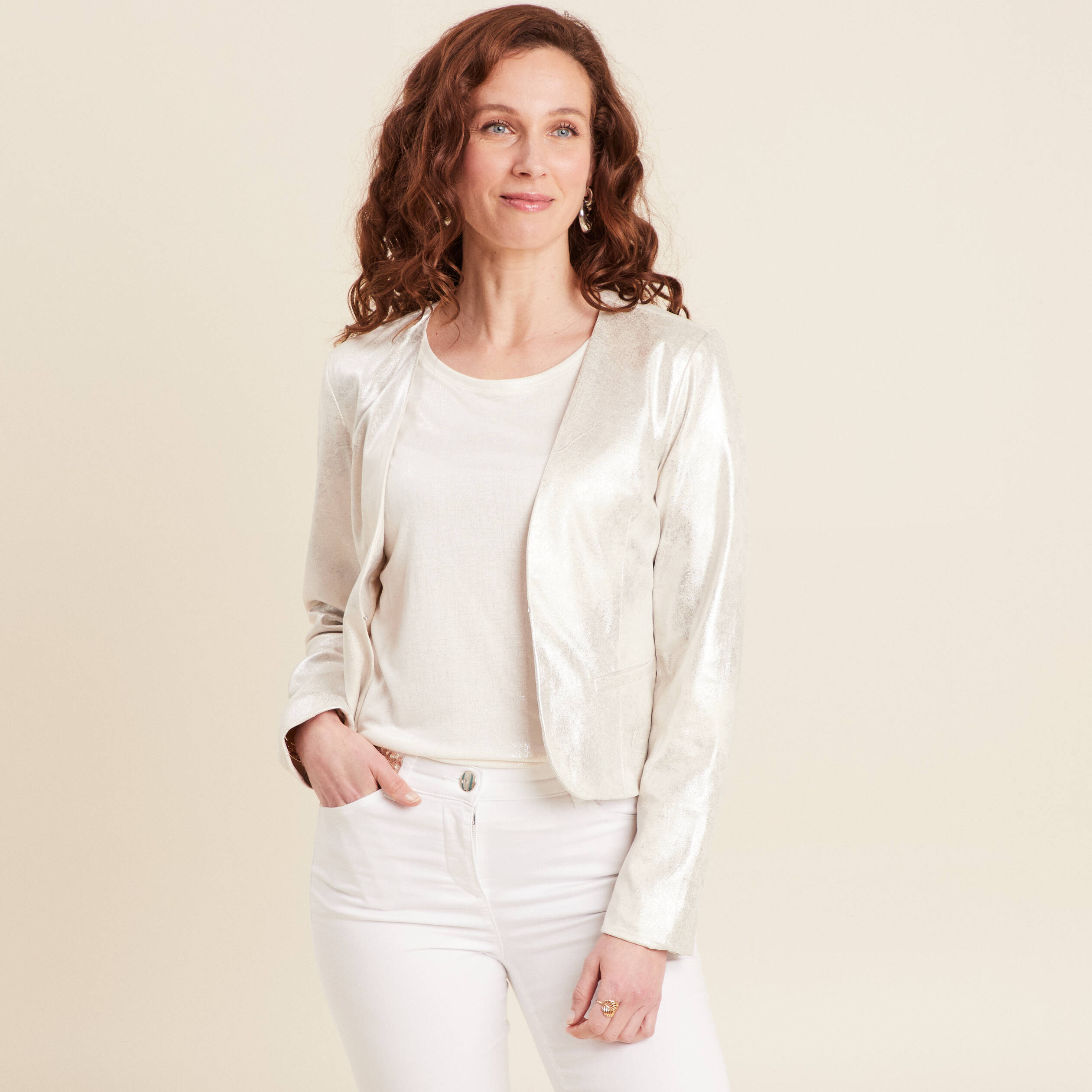 veste courte metallisee couleur argent femme Veste courte métallisée couleur argent femme