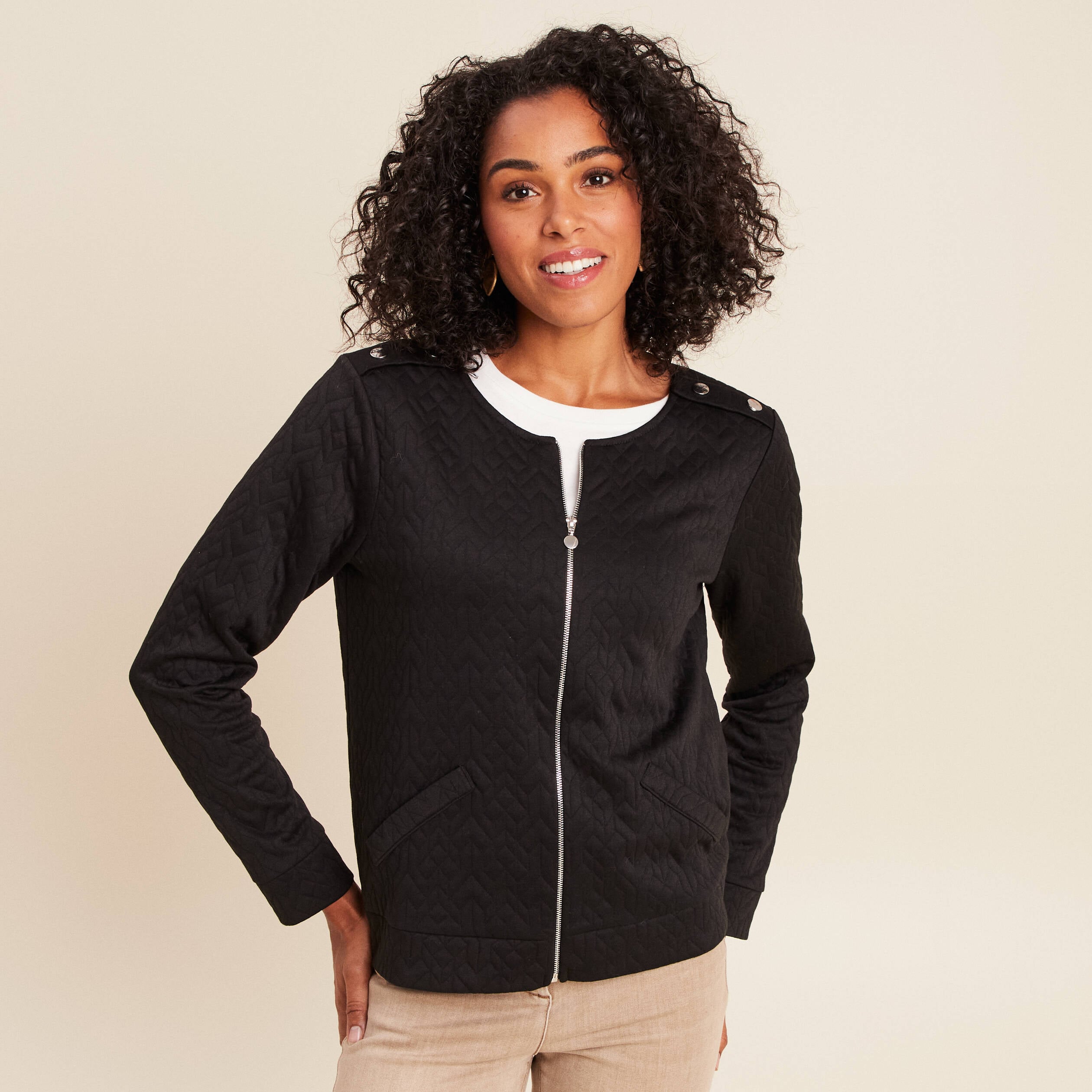 Gilet droit court manches longues noir femme