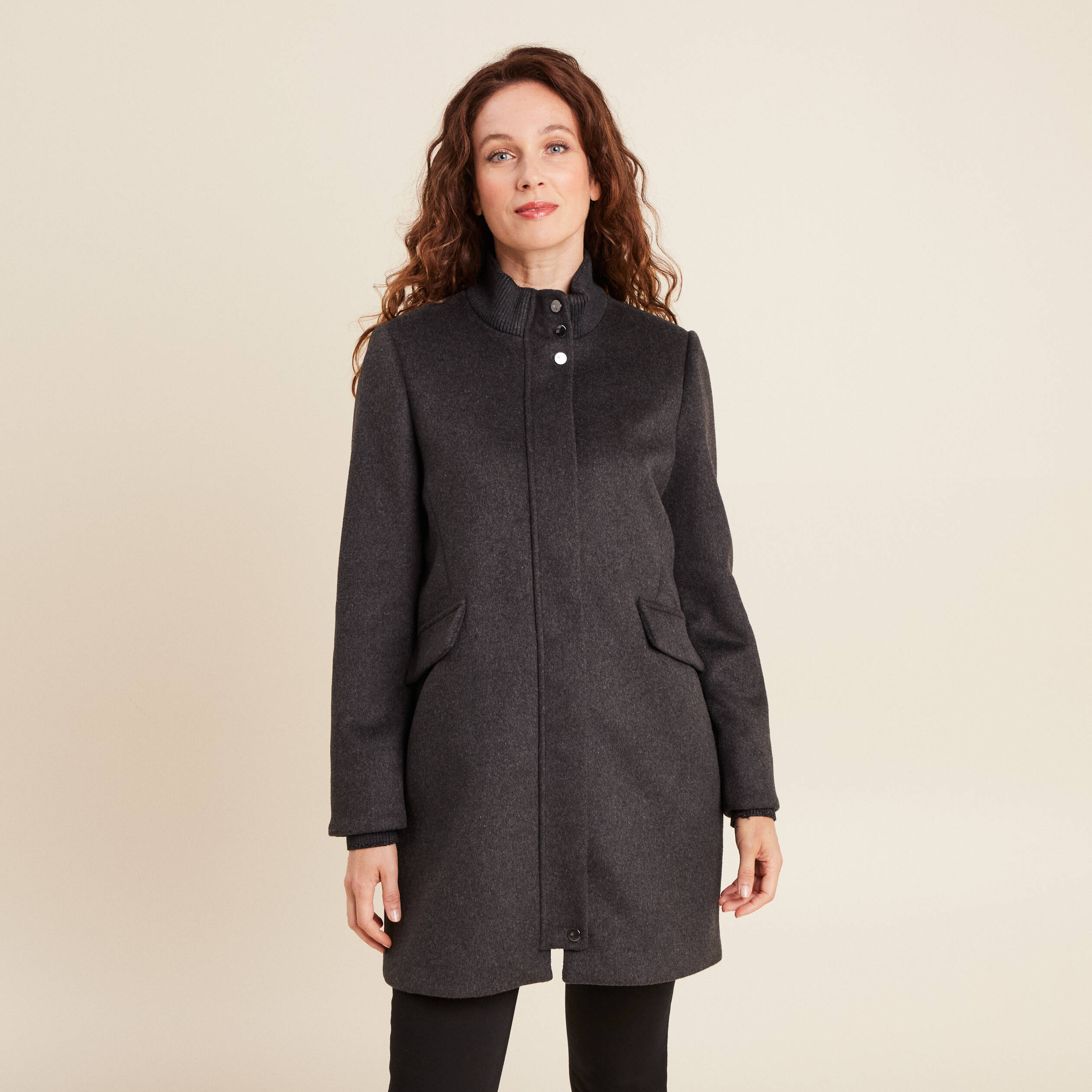 Manteau col montant doubl&eacute; gris fonc&eacute; femme