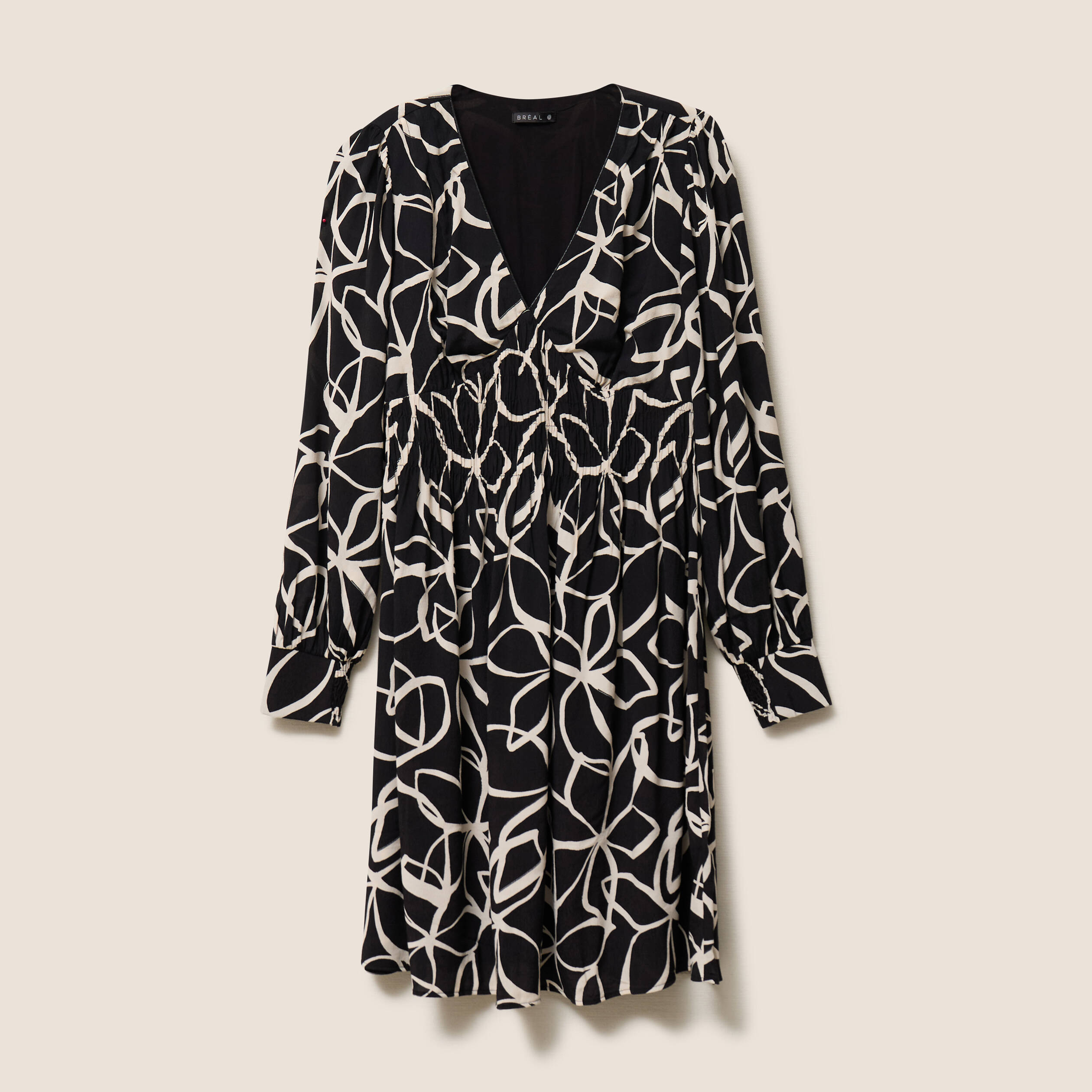 Robe courte &eacute;vas&eacute;e col v manches longues noir femme
