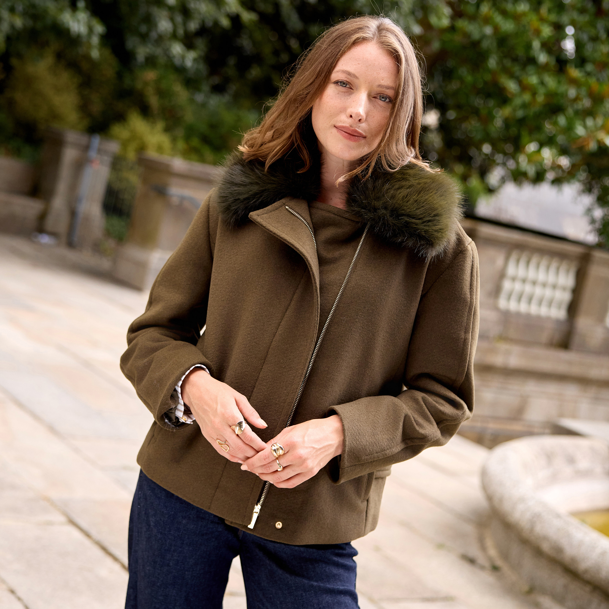 Manteau manches longues col fourrure vert kaki femme