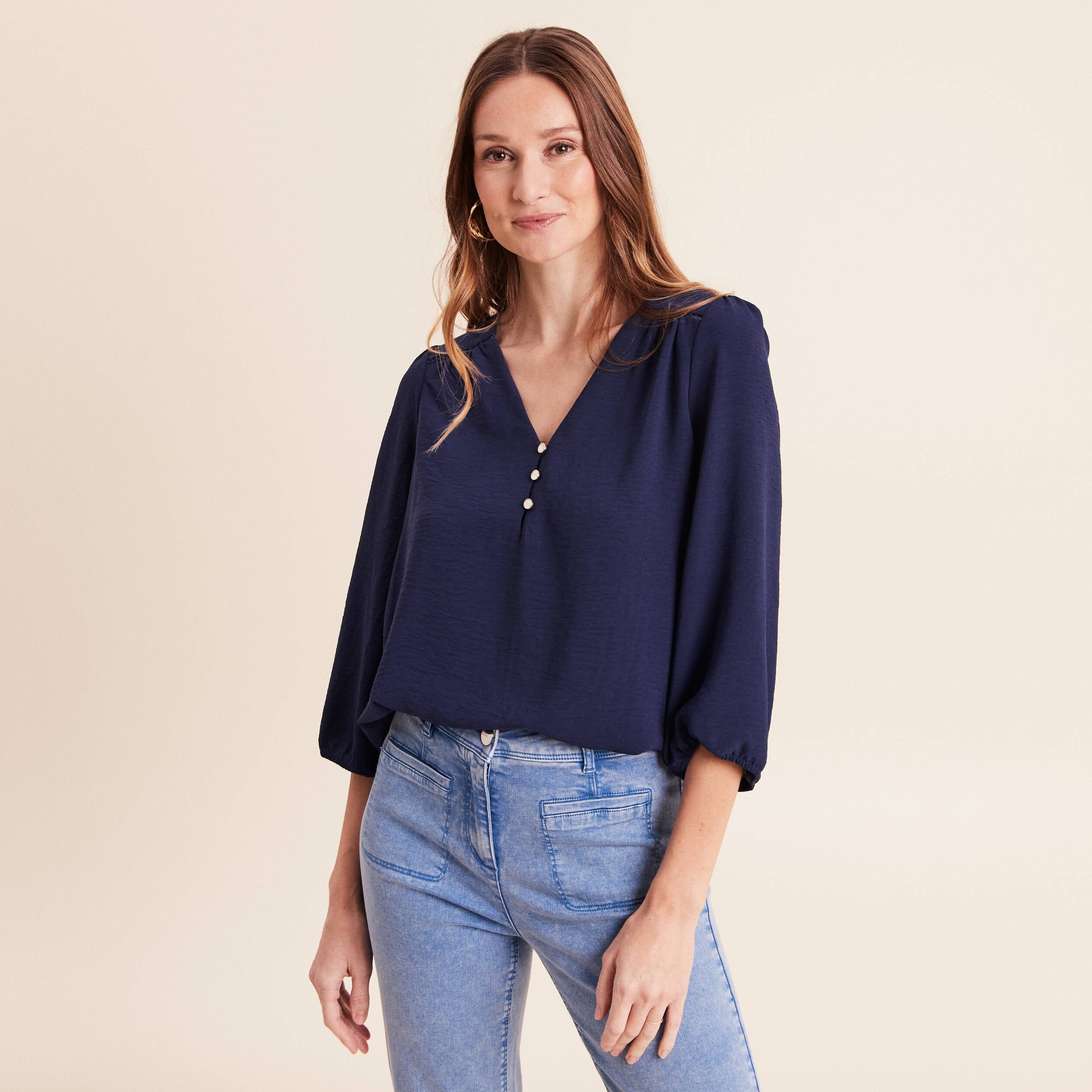 Blouse col v manches 3/4 fluide bleu marine femme
