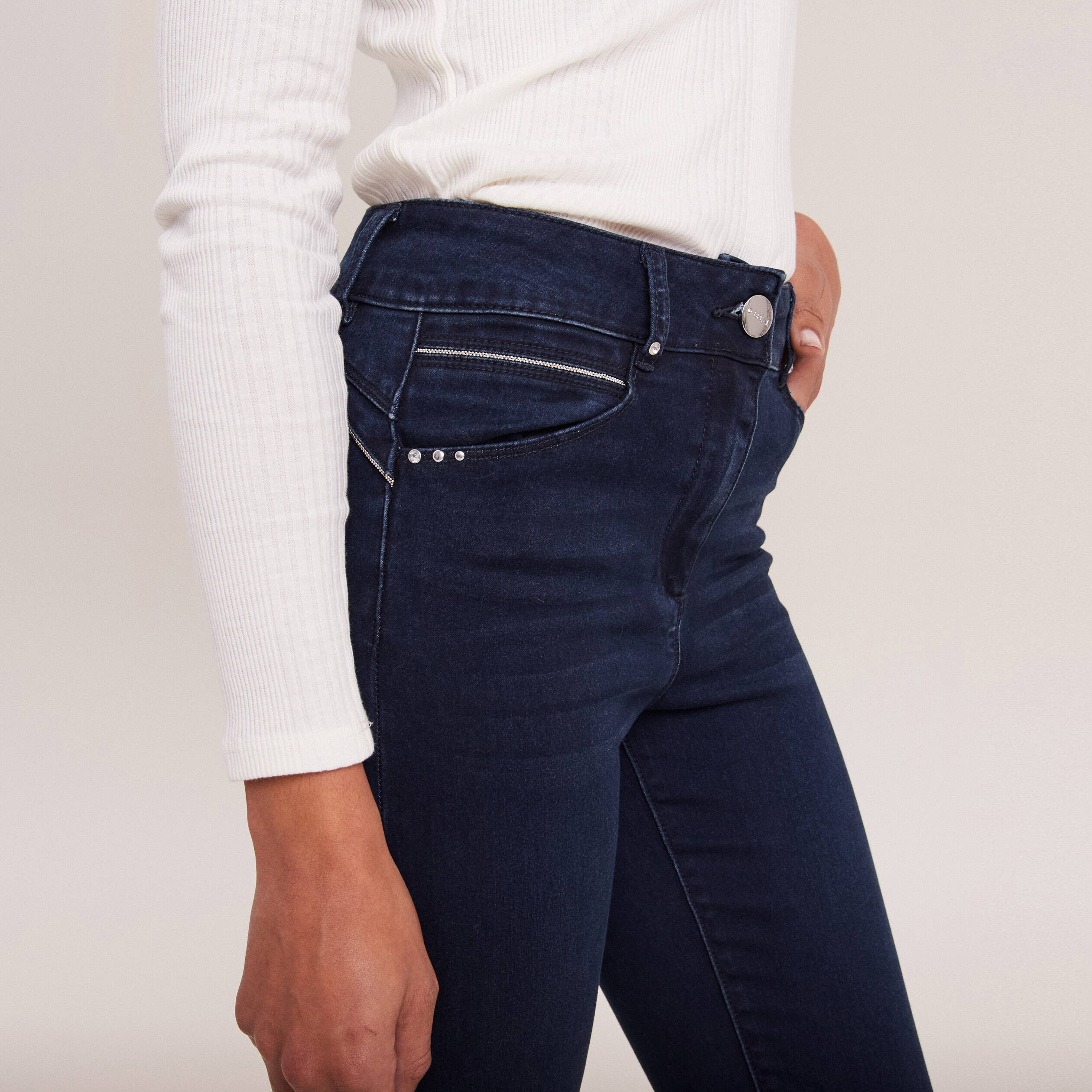 Jean coupe ajust&eacute;e 7/8&egrave;me taille haute denim brut femme