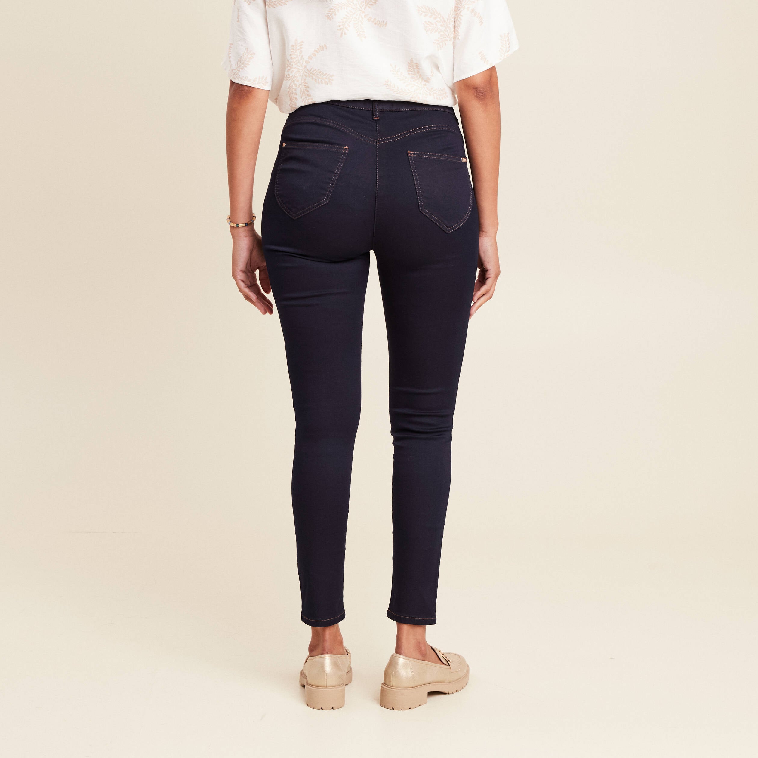 Jean magique Le L&eacute;ger ajust&eacute; 7/8&egrave;me denim brut femme