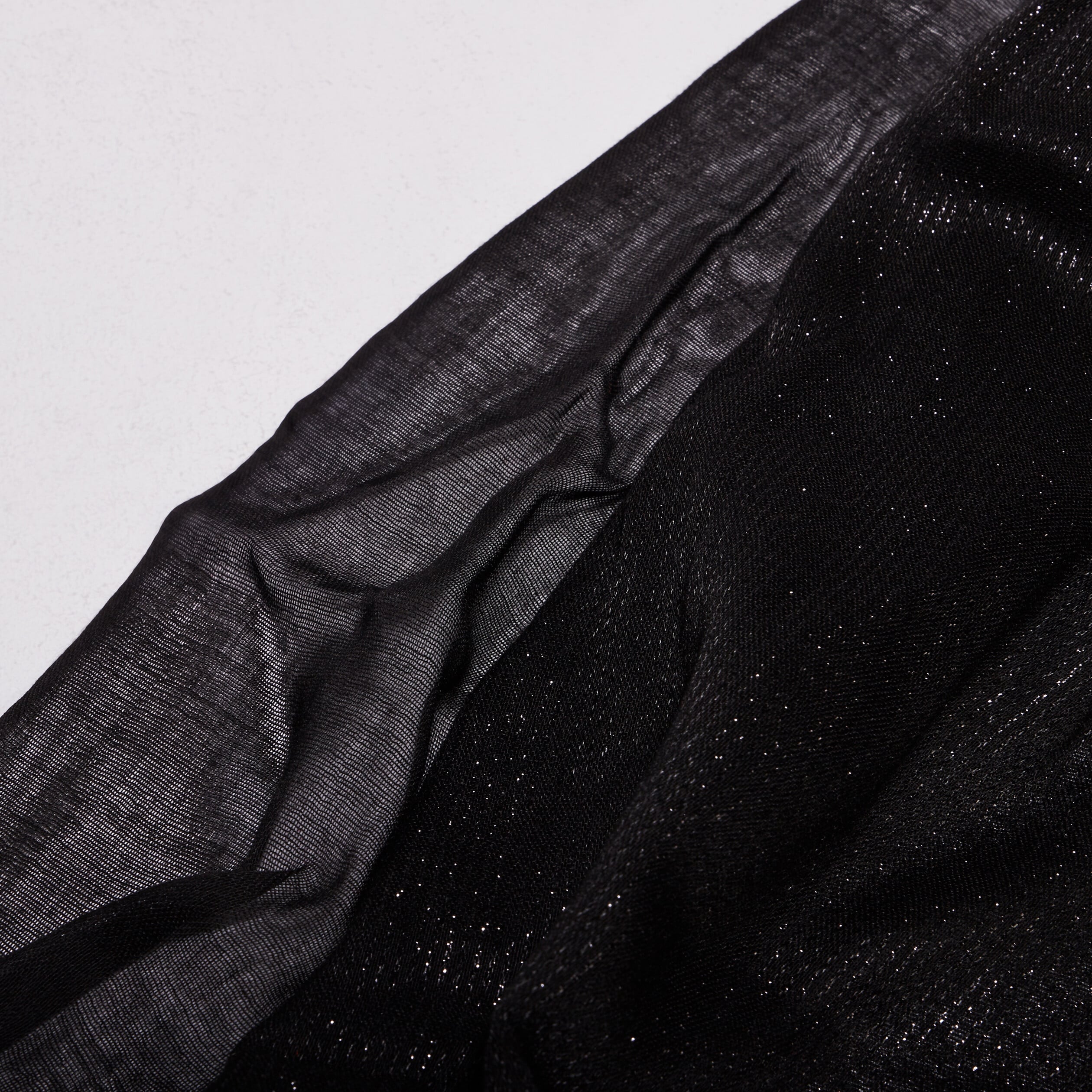 Foulard brillant &agrave; franges noir femme