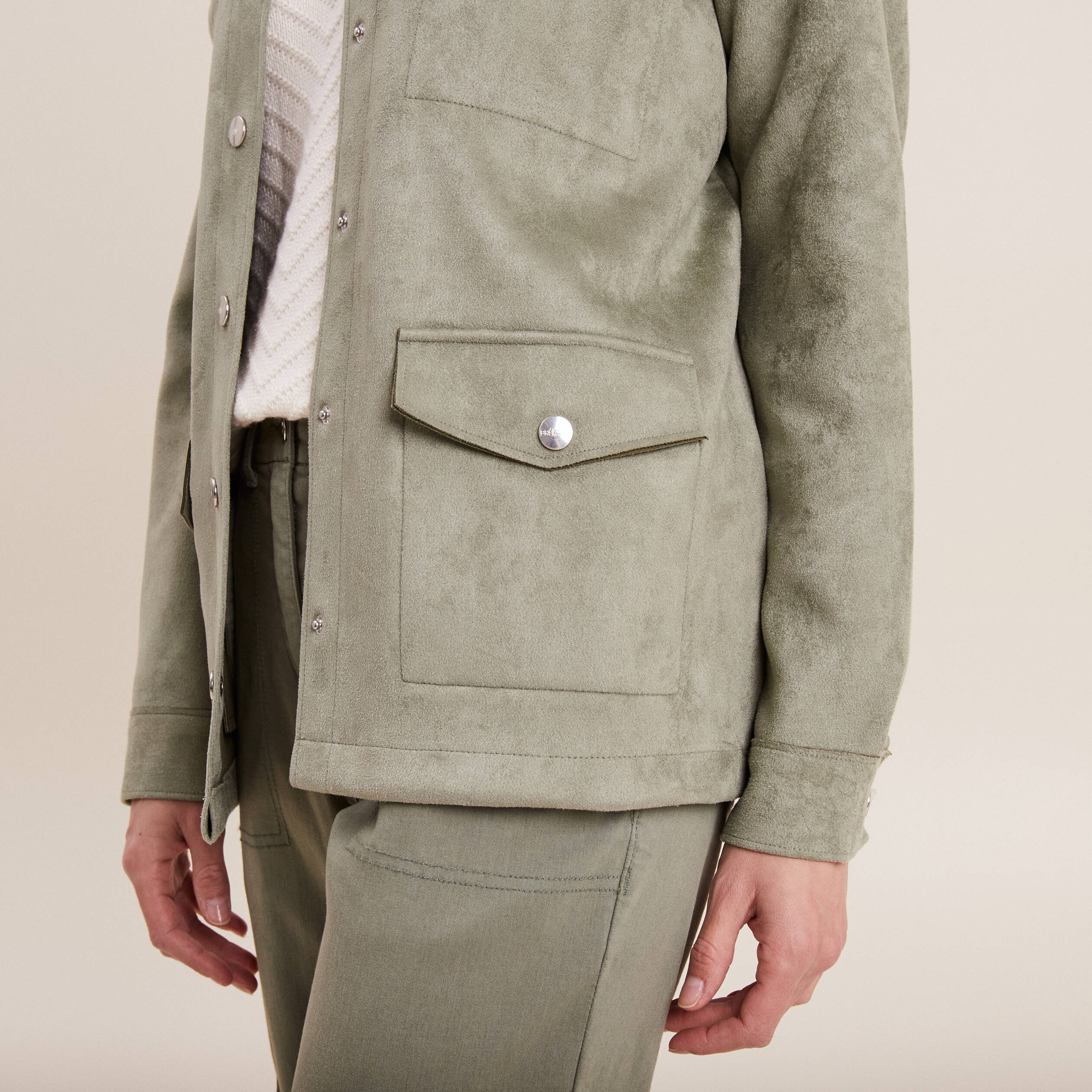 Veste droite su?�dine boutonn?�e vert kaki femme | Vibs