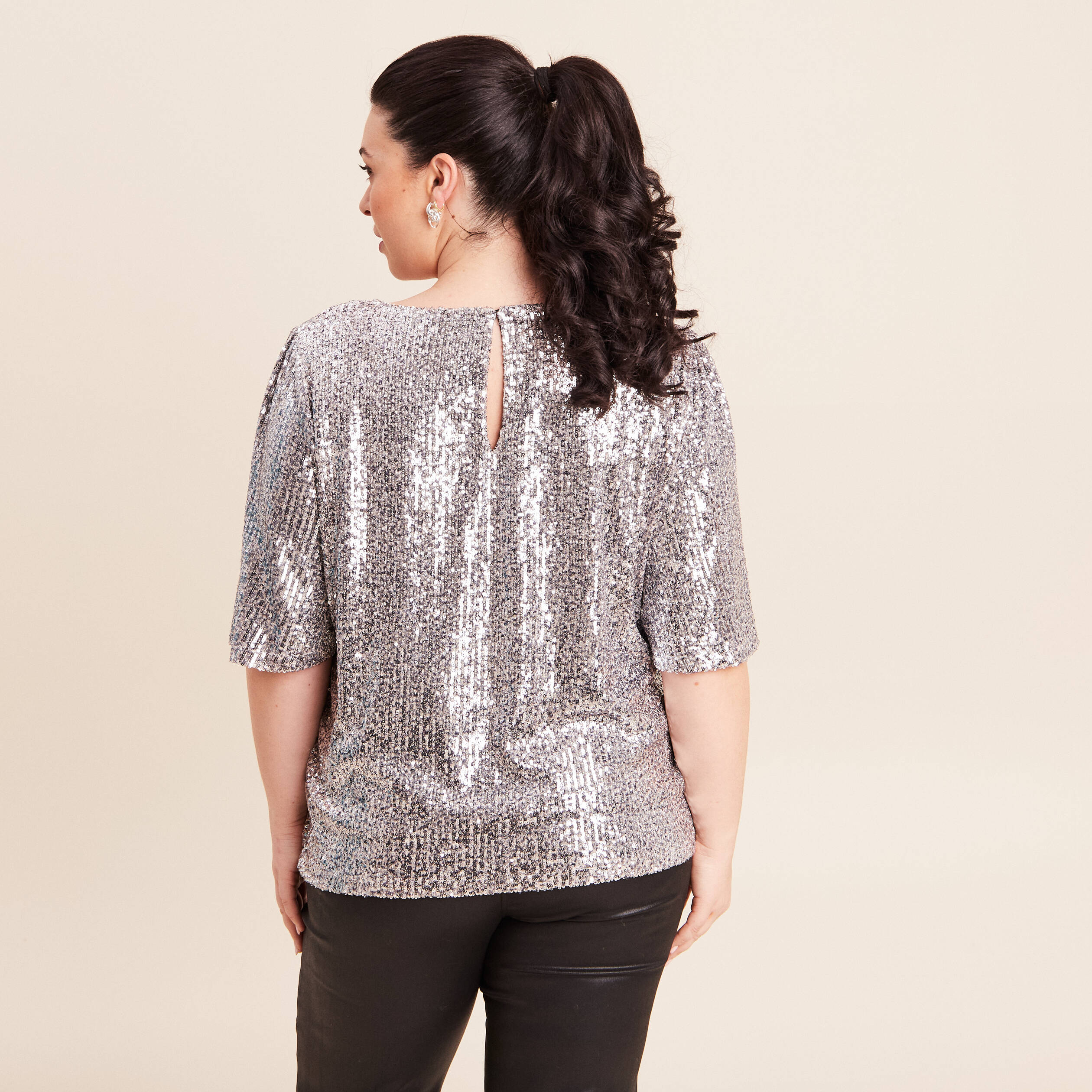 T-shirt &agrave; sequins manches coudes gris argent femme