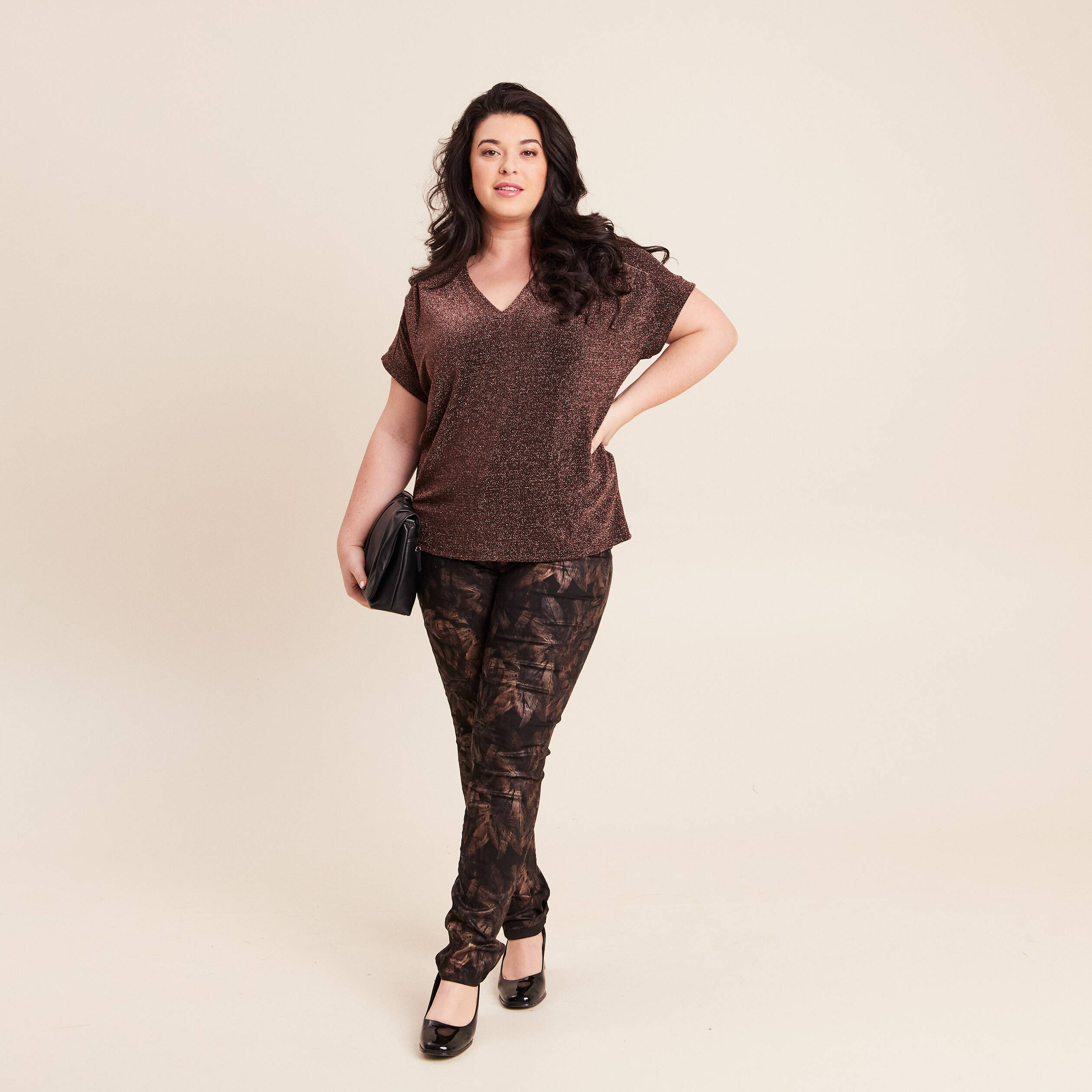Pantalon ajust&eacute; noir femme